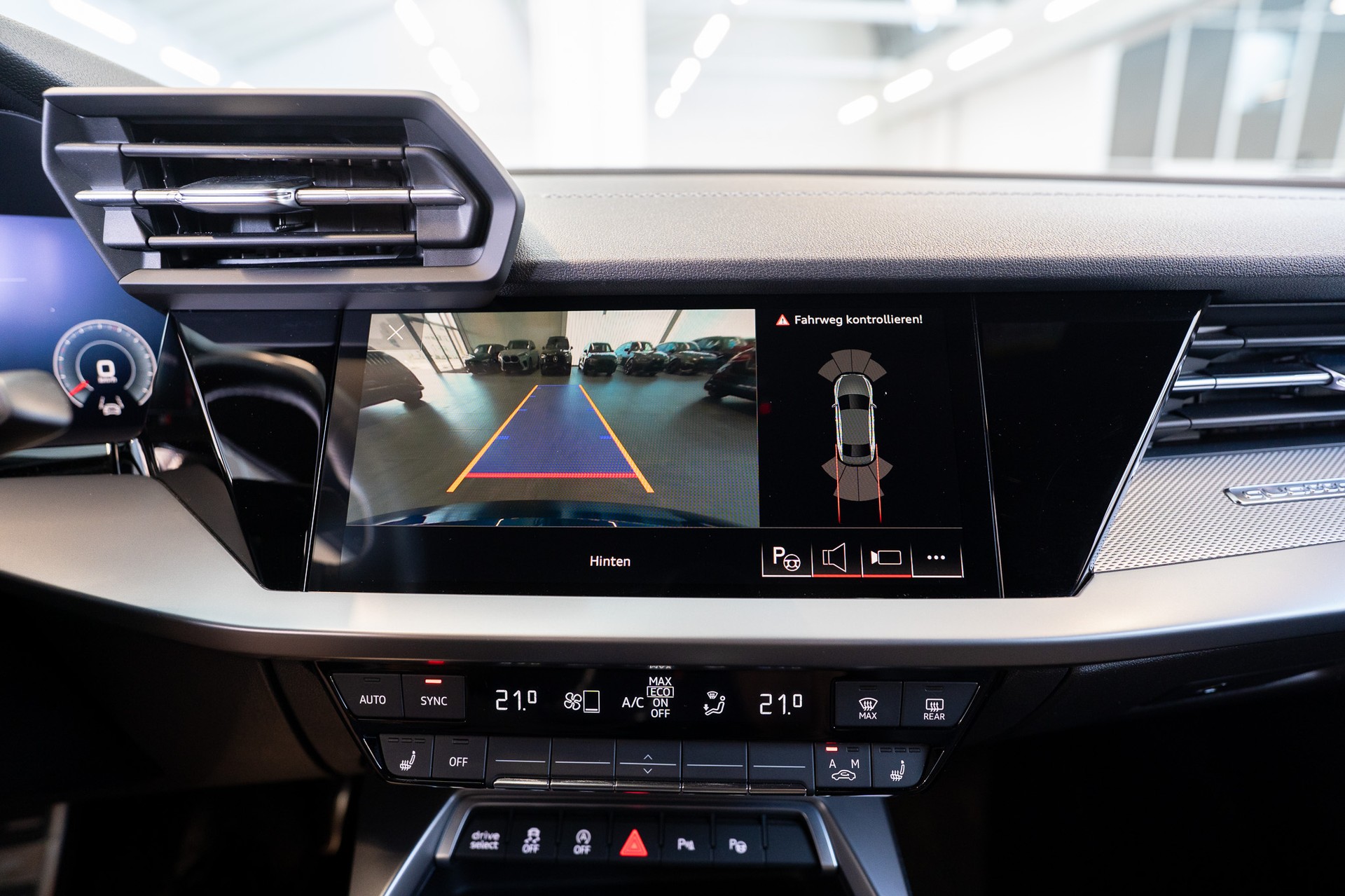 AUDI S3 Limousine 2.0 TFSI quattro S-Tronic / Sportsitze / Virtual Cockpit / Rückfahrkamera-image-20