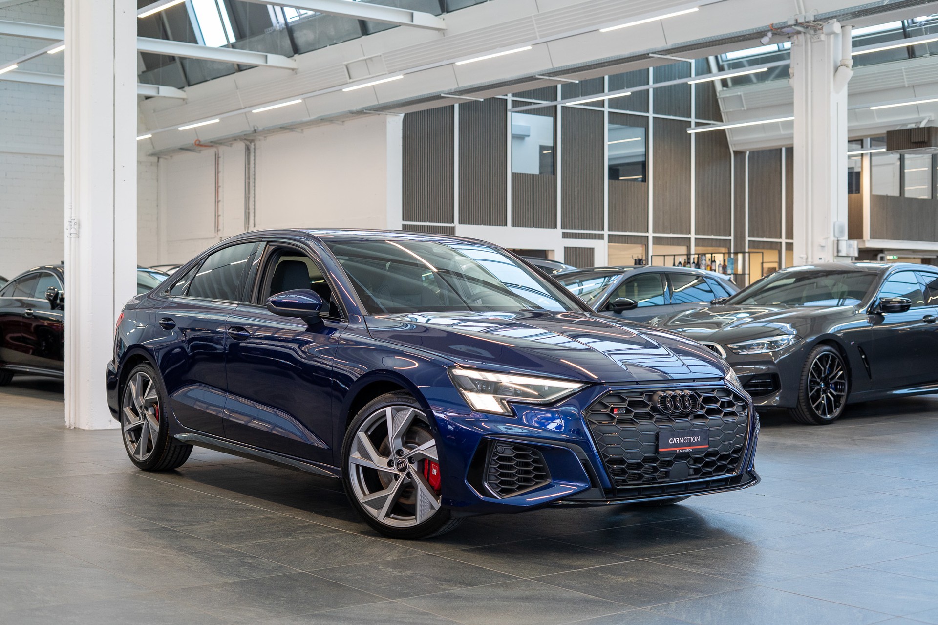 AUDI S3 Limousine 2.0 TFSI quattro S-Tronic / Sportsitze / Virtual Cockpit / Rückfahrkamera-image-2