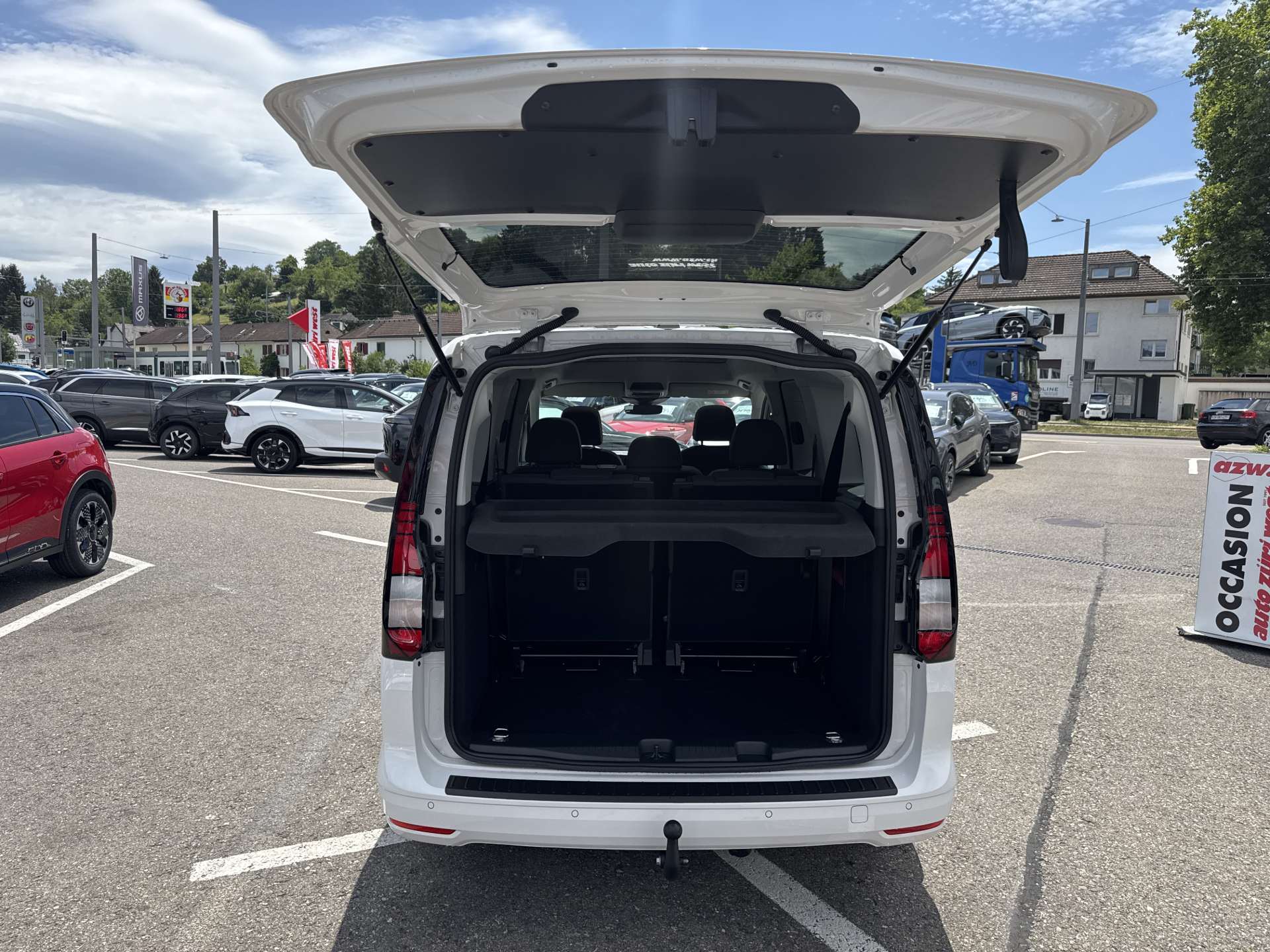 VW Caddy Maxi 2.0 TDi 4Motion 7-Plätzer-image-7