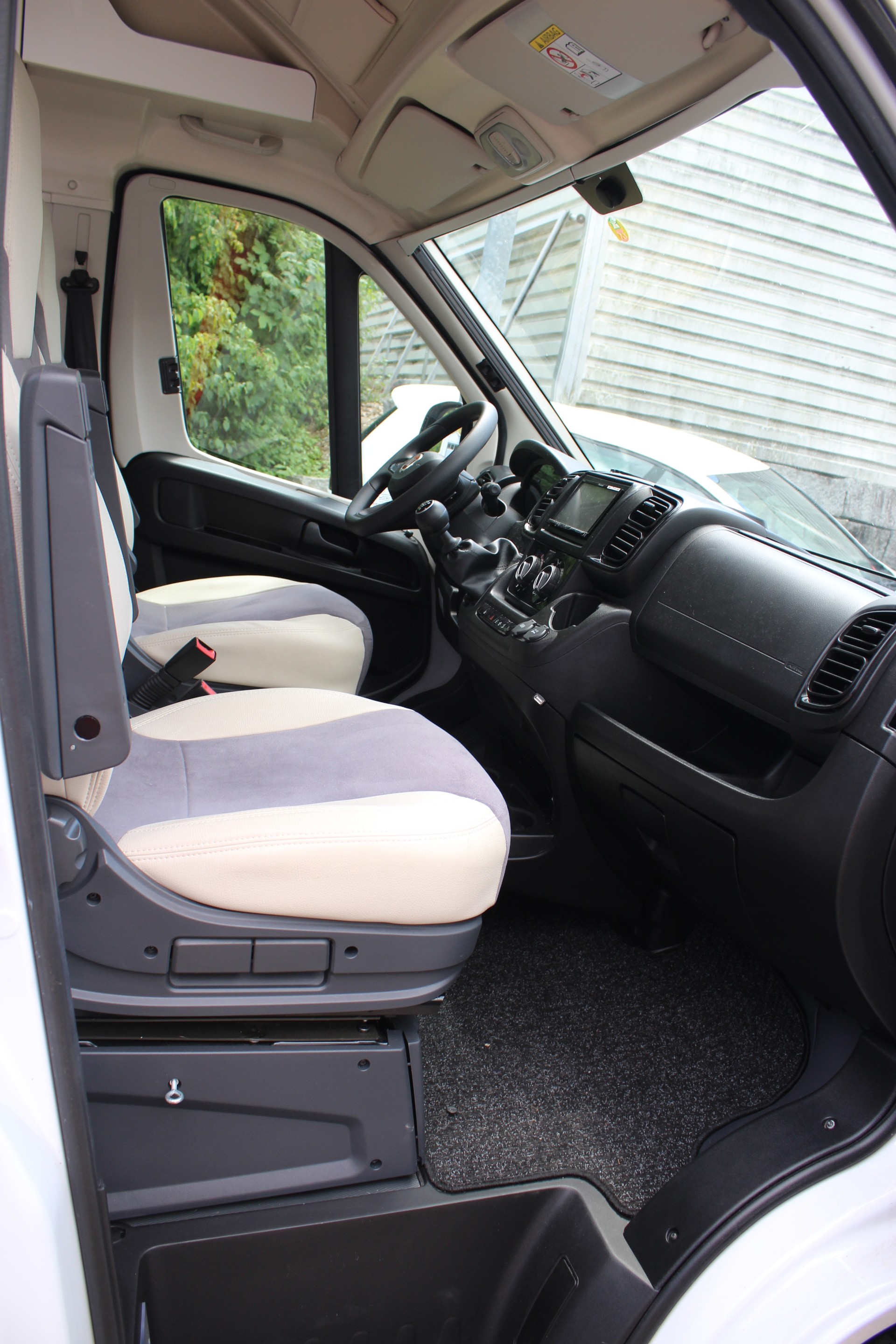 CHALLENGER V114 Max Road Edition-image-5