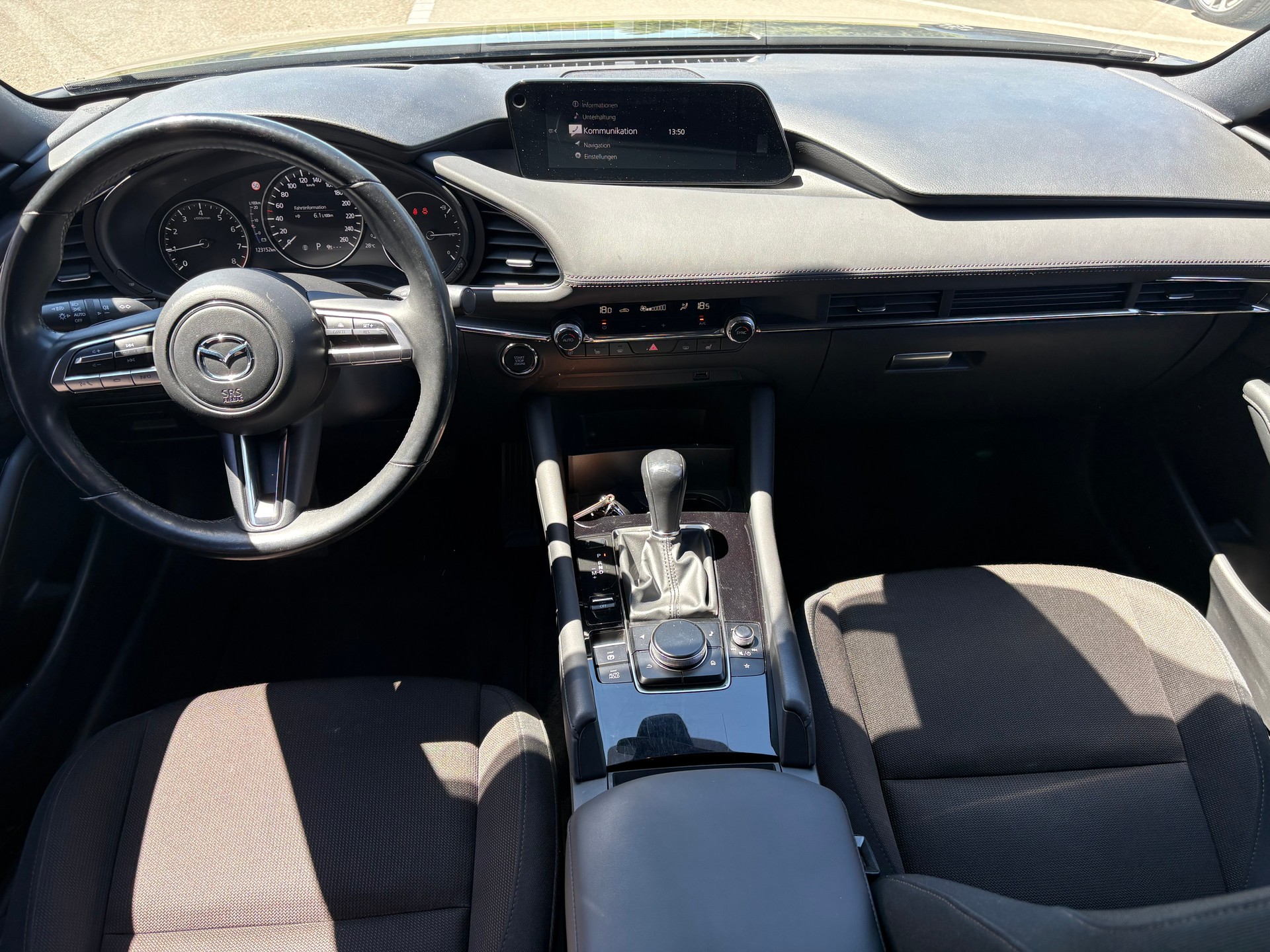MAZDA 3 Hatchback 2.0 180 Revolution-image-6