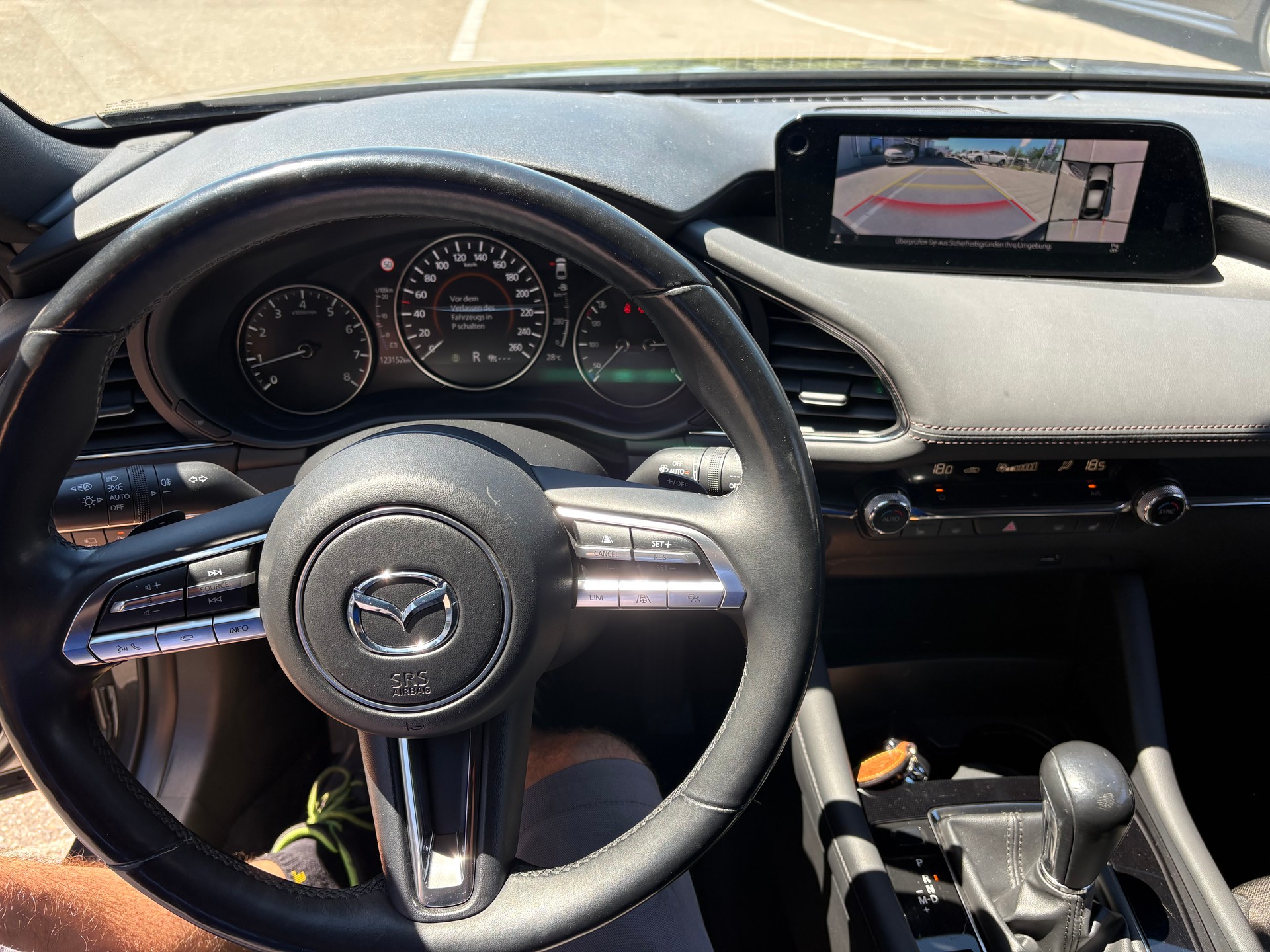 MAZDA 3 Hatchback 2.0 180 Revolution-image-8