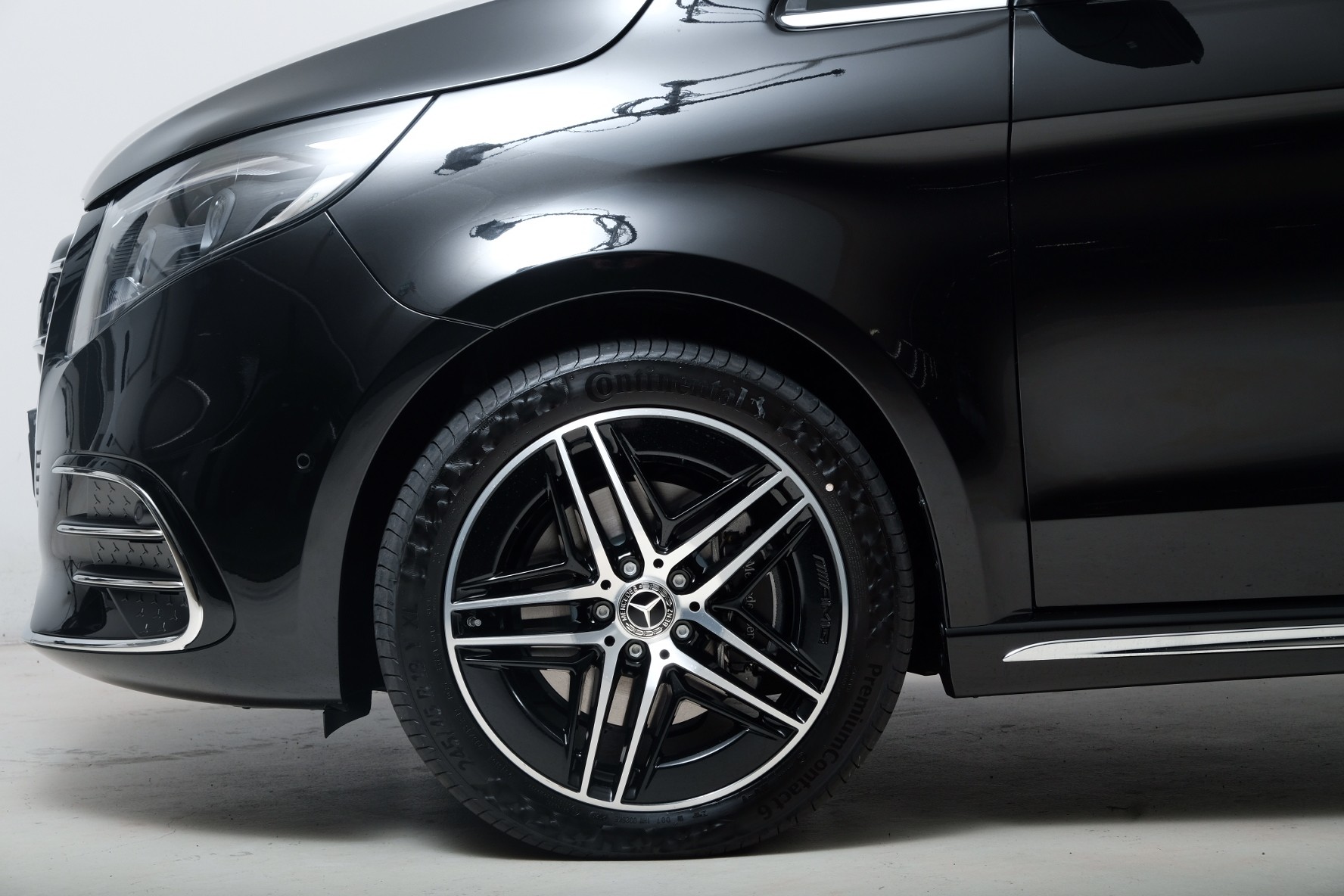 MERCEDES-BENZ V 250 d extralang 4Matic Avantgarde 9G-Tronic-image-2