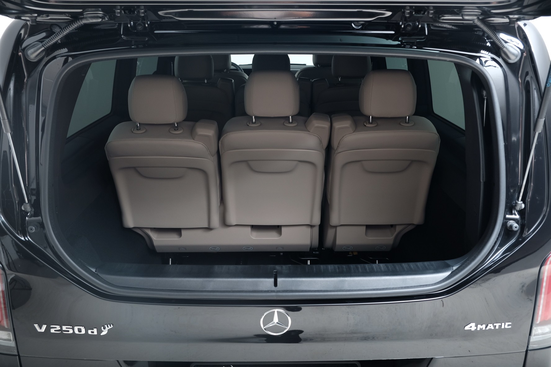 MERCEDES-BENZ V 250 d extralang 4Matic Avantgarde 9G-Tronic-image-14