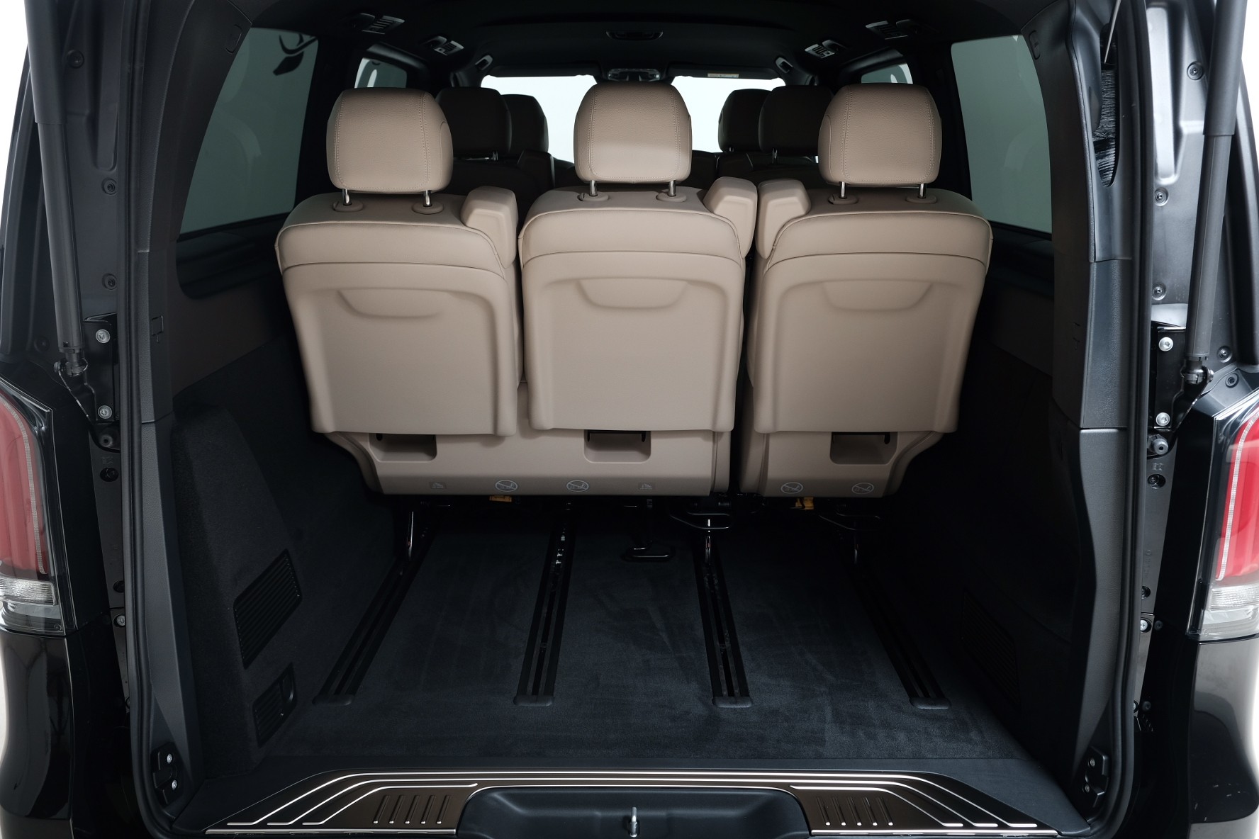 MERCEDES-BENZ V 250 d extralang 4Matic Avantgarde 9G-Tronic-image-13