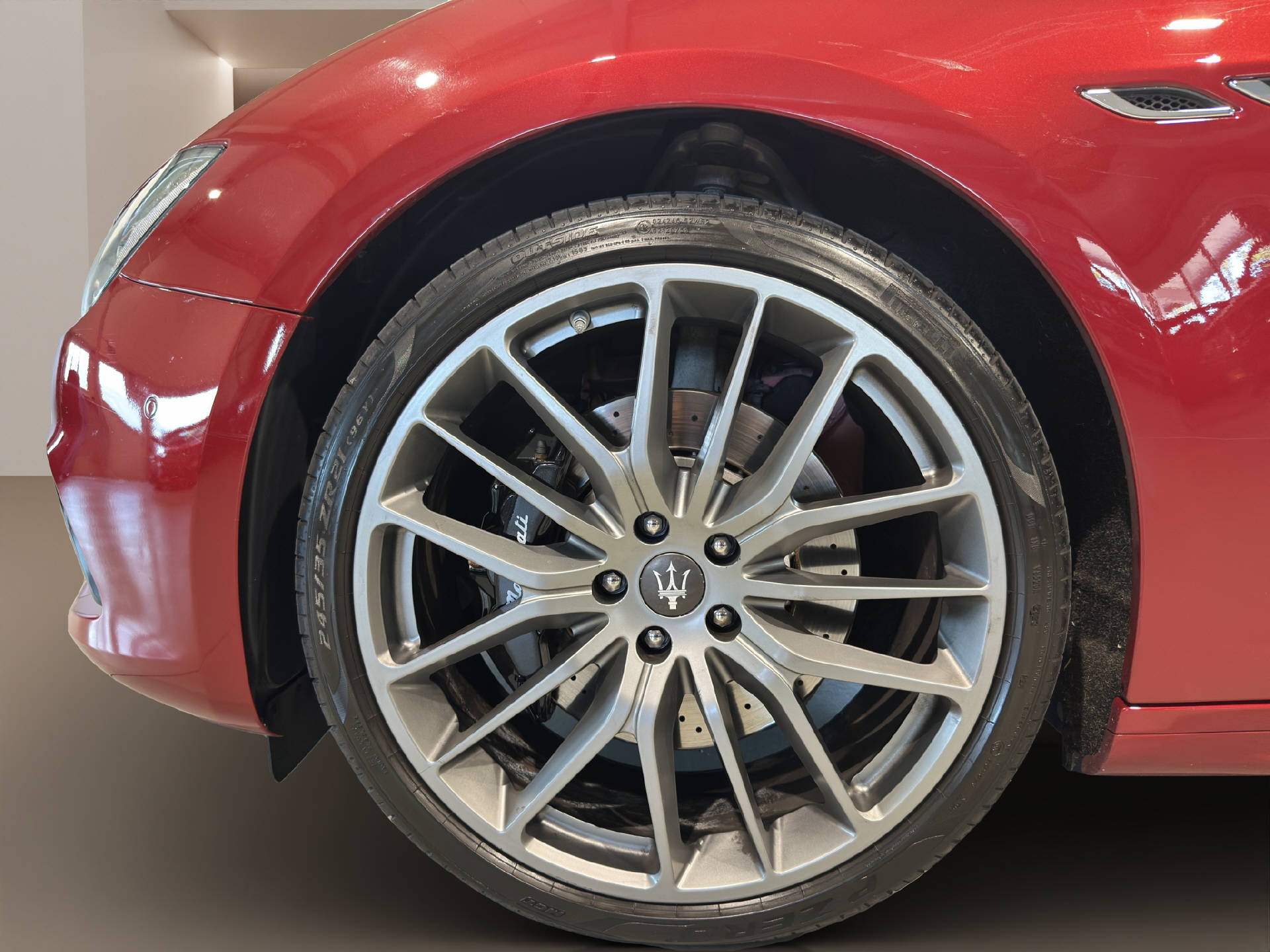 MASERATI Ghibli 3.0 V6 S GranSport Q4-image-19