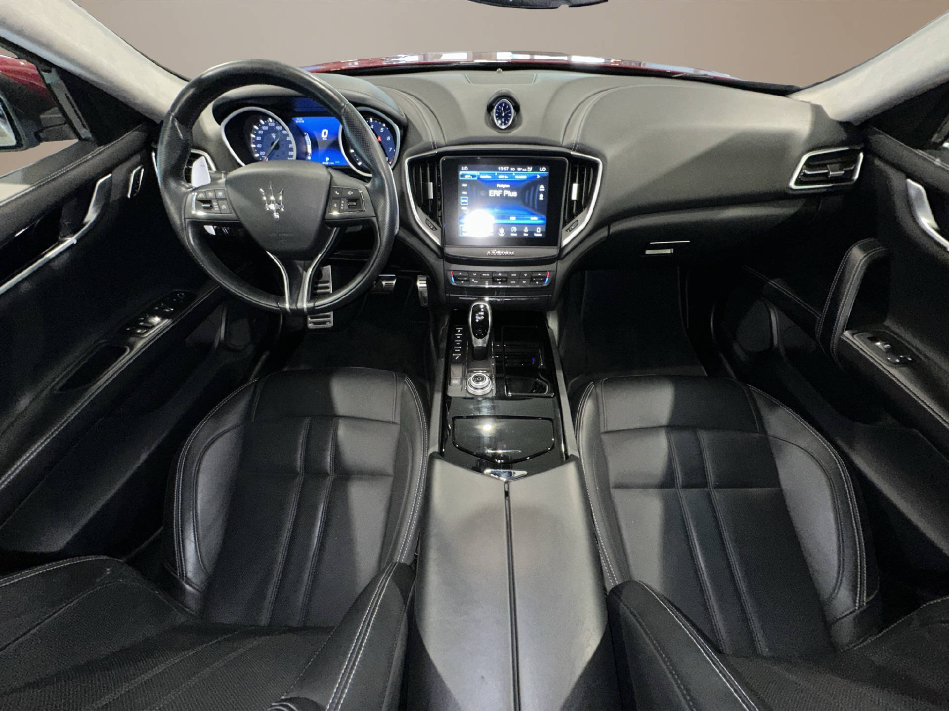 MASERATI Ghibli 3.0 V6 S GranSport Q4-image-12