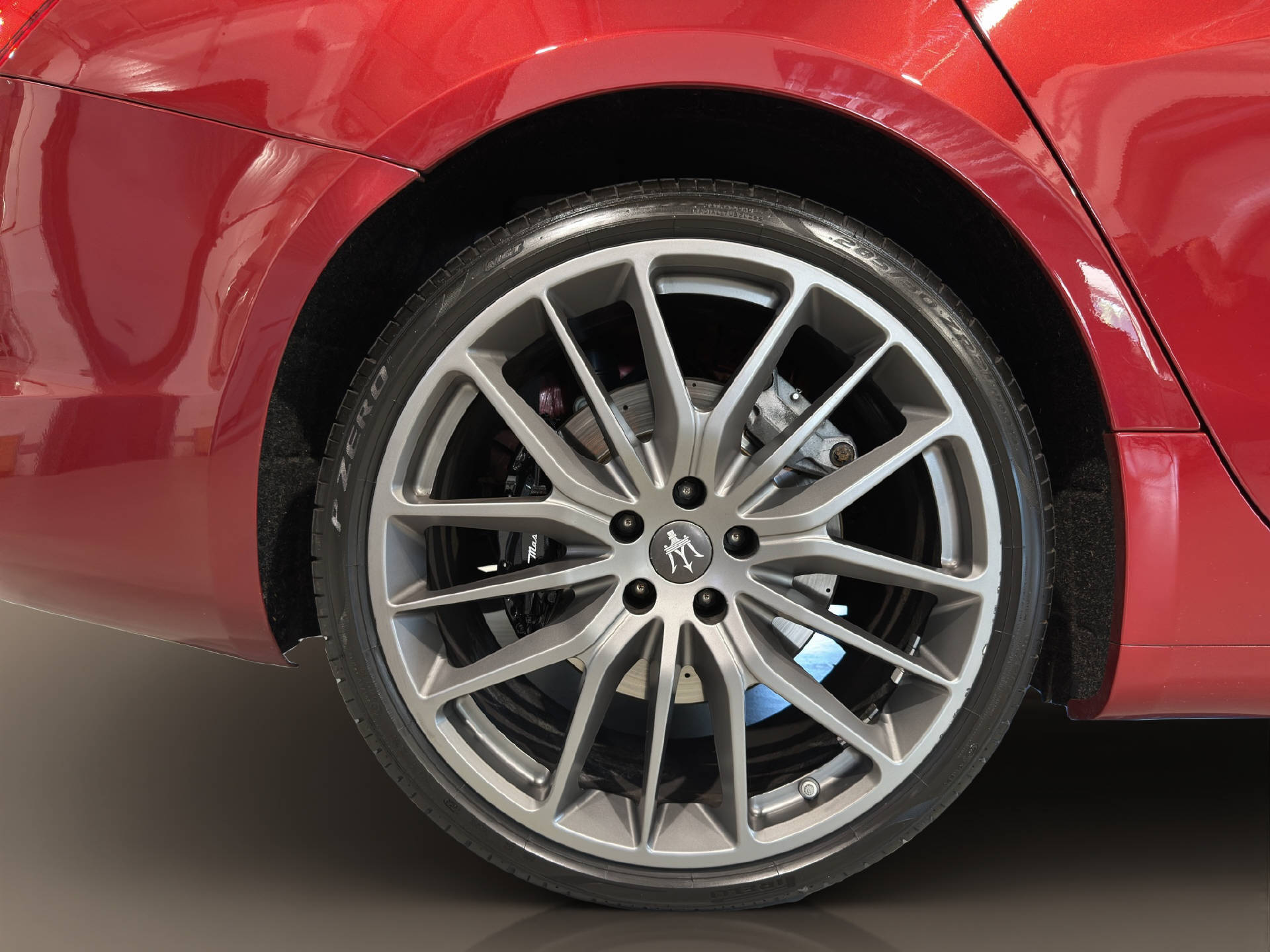 MASERATI Ghibli 3.0 V6 S GranSport Q4-image-22