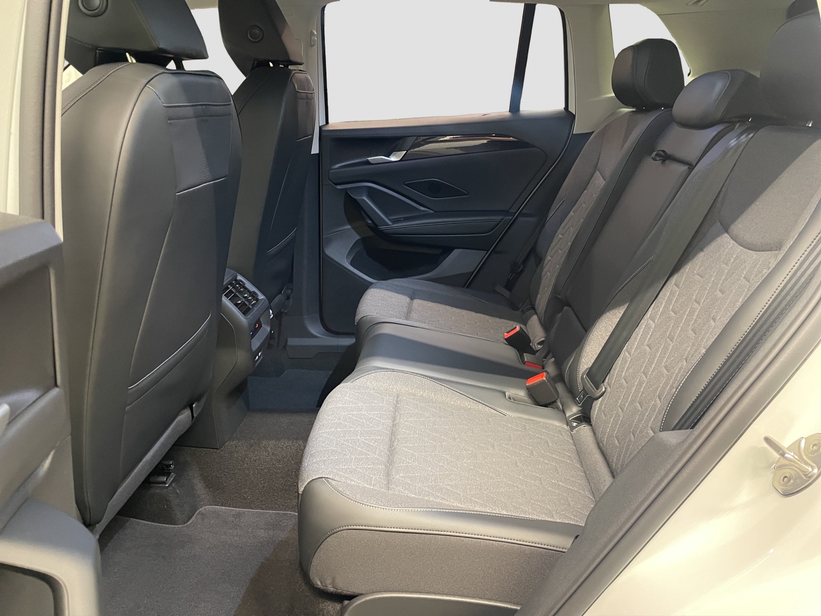 VW Tiguan 1.5 TSI evo2 mHEV United DSG-image-12