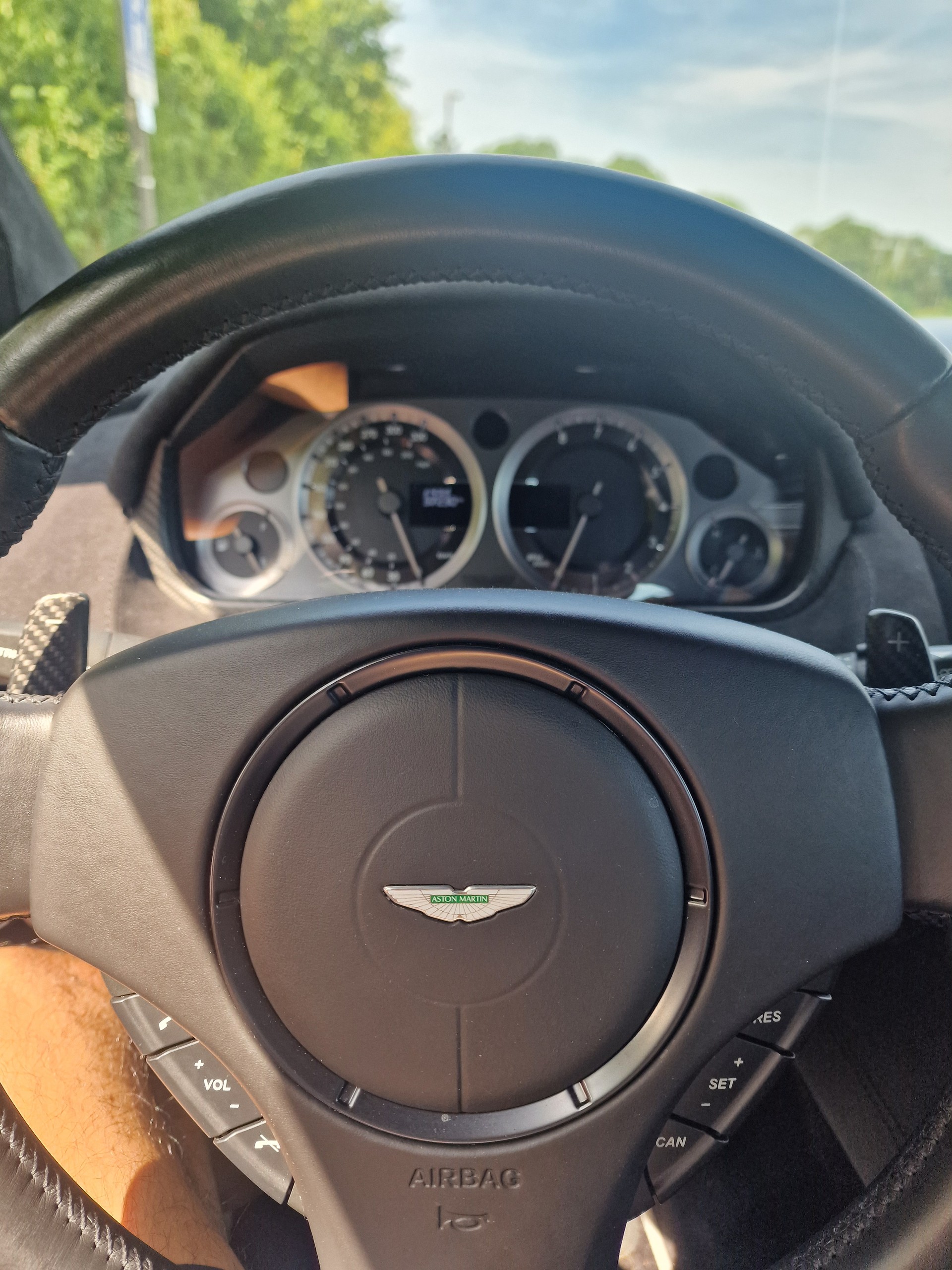 ASTON MARTIN 4.7 AMR Sportshift-image-0