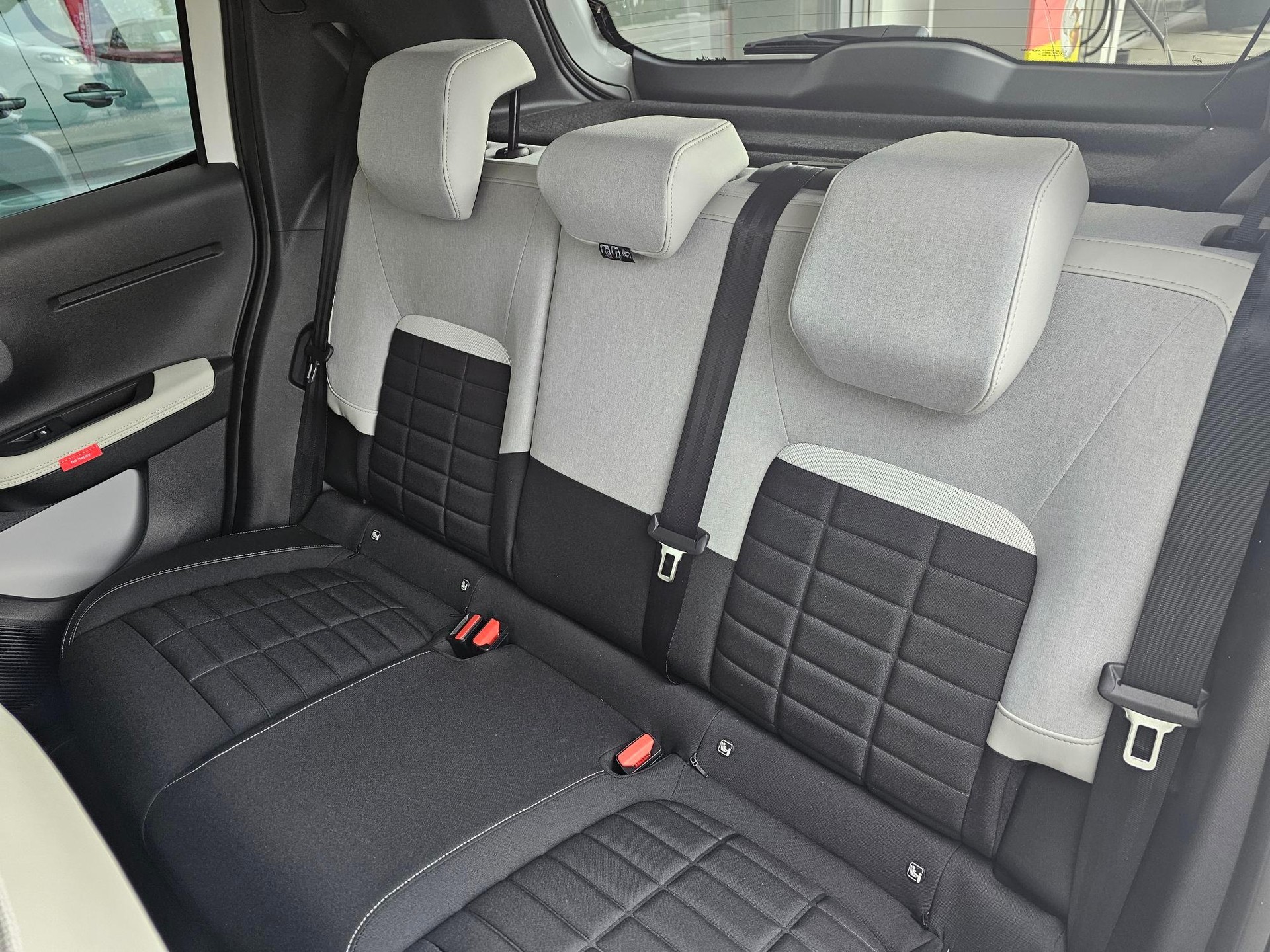 CITROEN C3 1.2 Hybrid Max-image-9