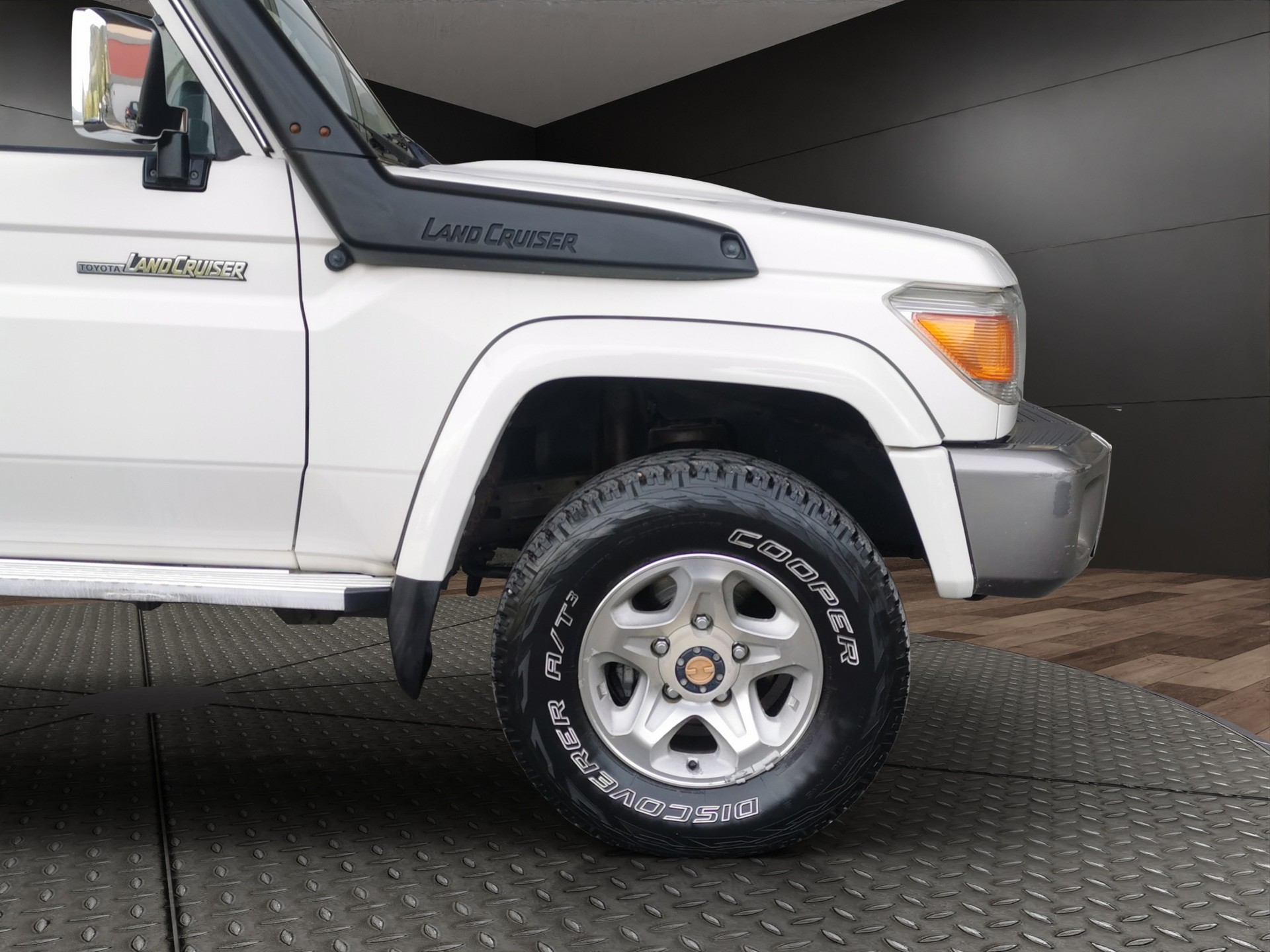 TOYOTA Land Cruiser 4.2 Diesel-image-3
