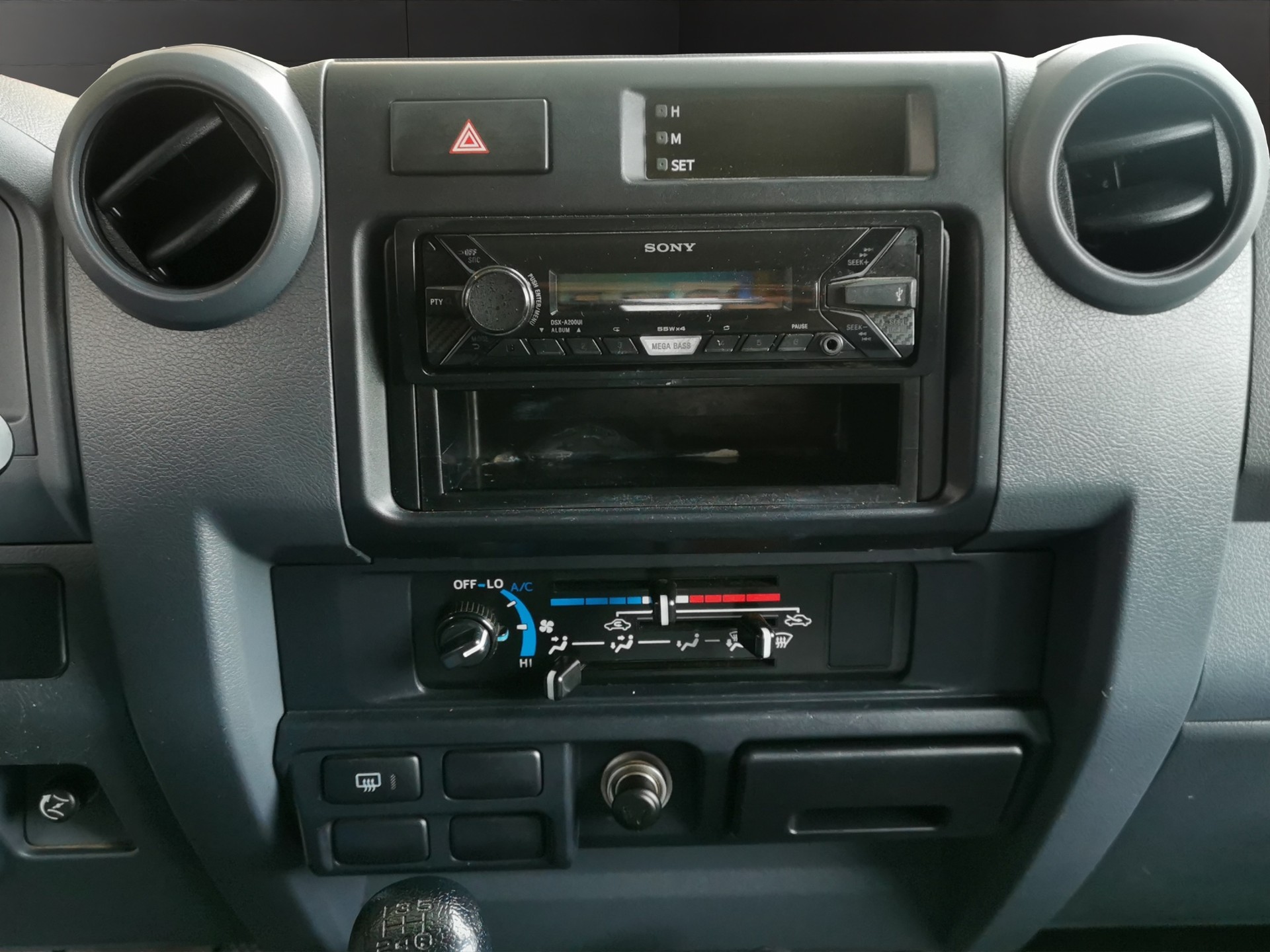 TOYOTA Land Cruiser 4.2 Diesel-image-17