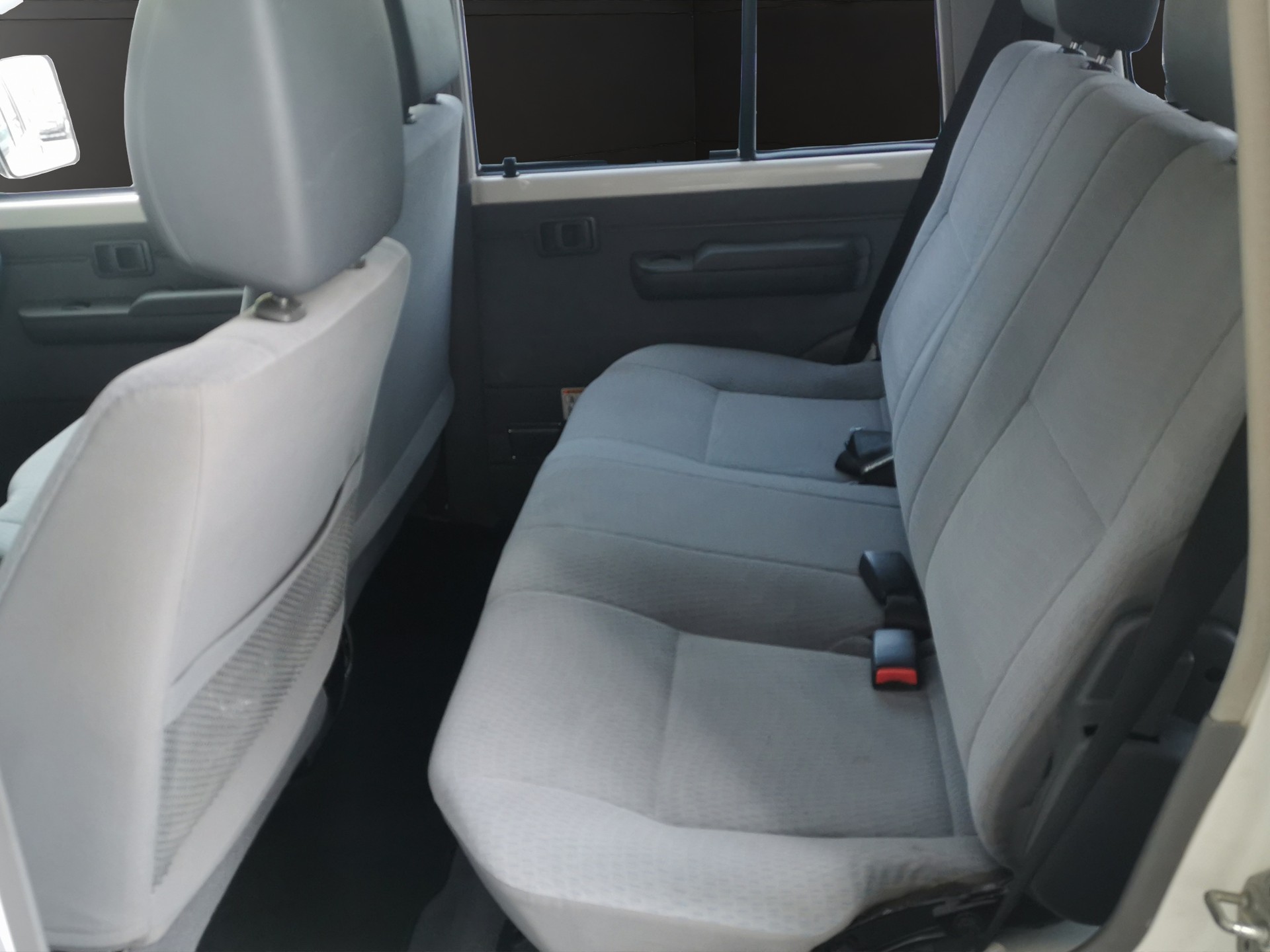 TOYOTA Land Cruiser 4.2 Diesel-image-12