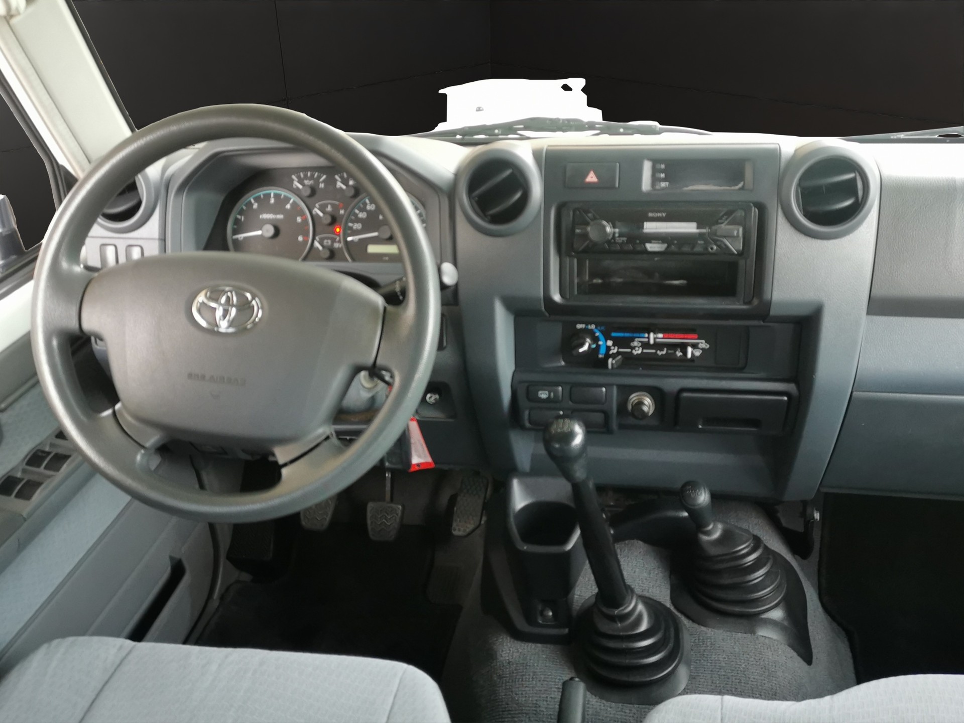 TOYOTA Land Cruiser 4.2 Diesel-image-15