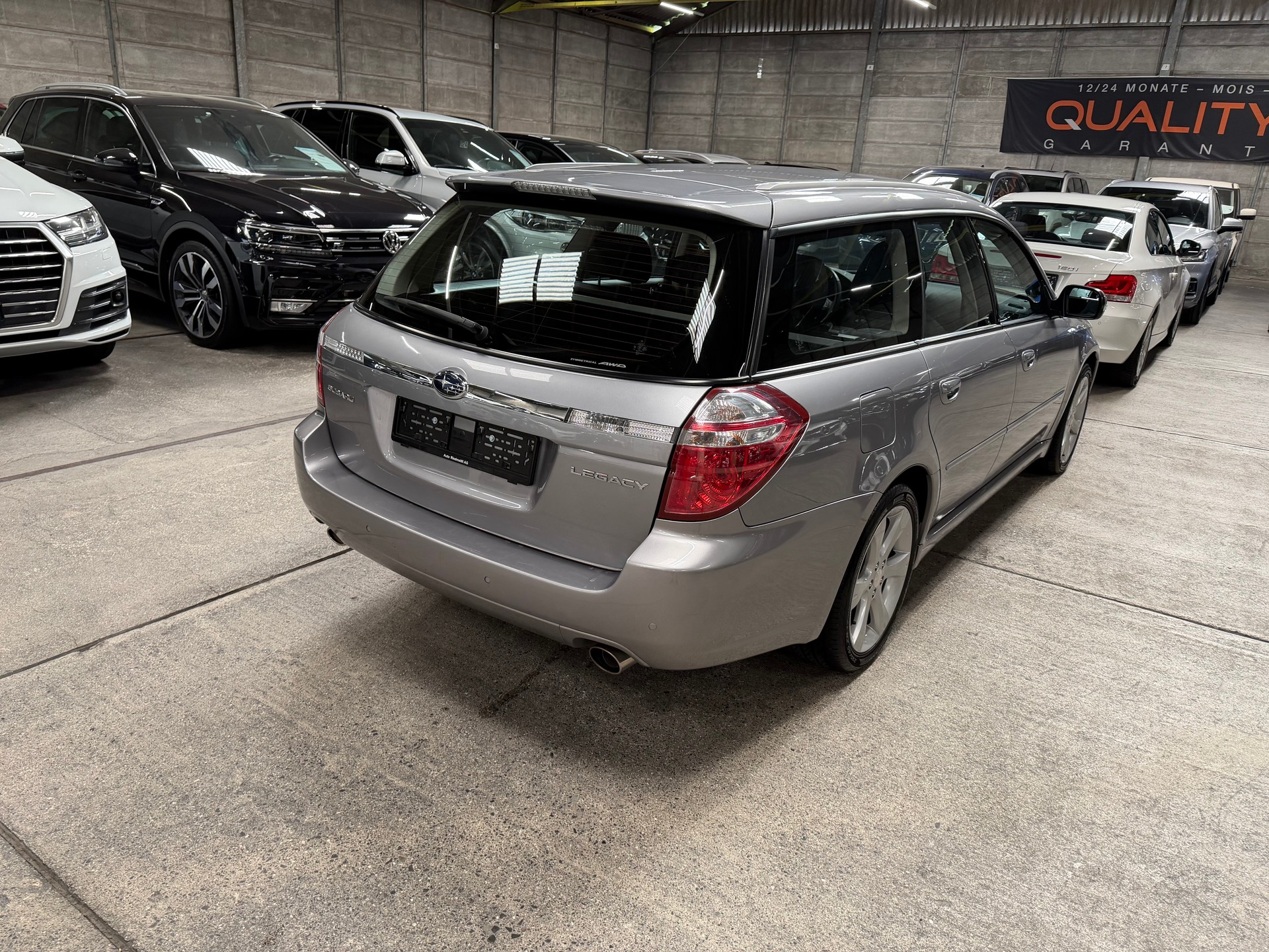 SUBARU Legacy 2.0R AWD Swiss-image-3