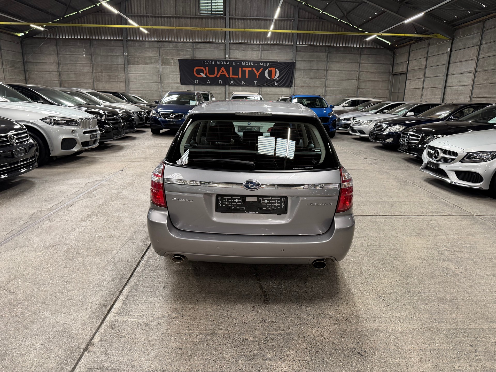 SUBARU Legacy 2.0R AWD Swiss-image-4