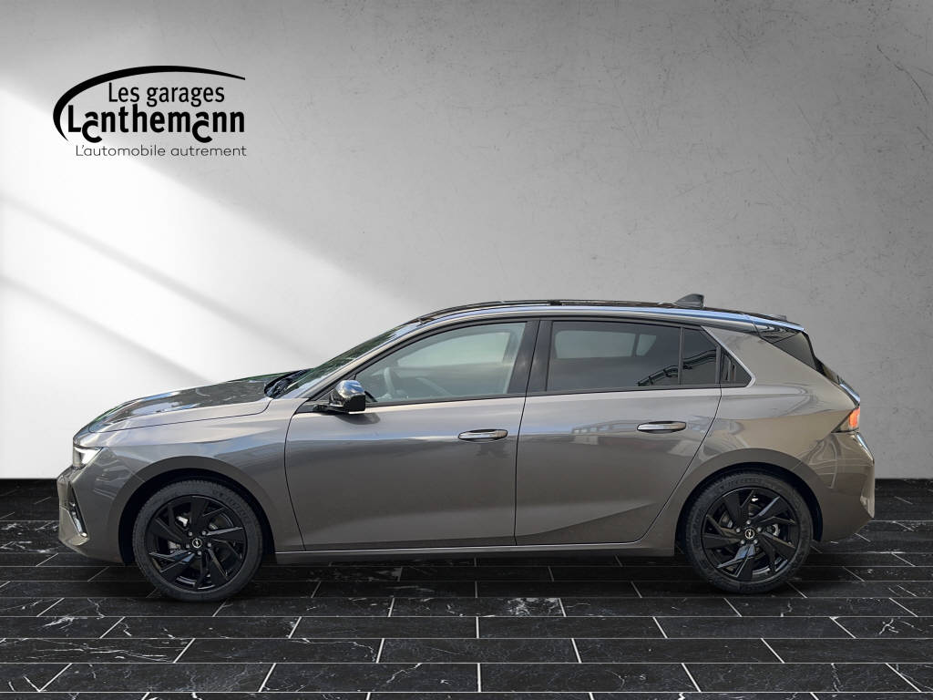 OPEL Astra 1.2i Turbo Swiss Plus-image-1