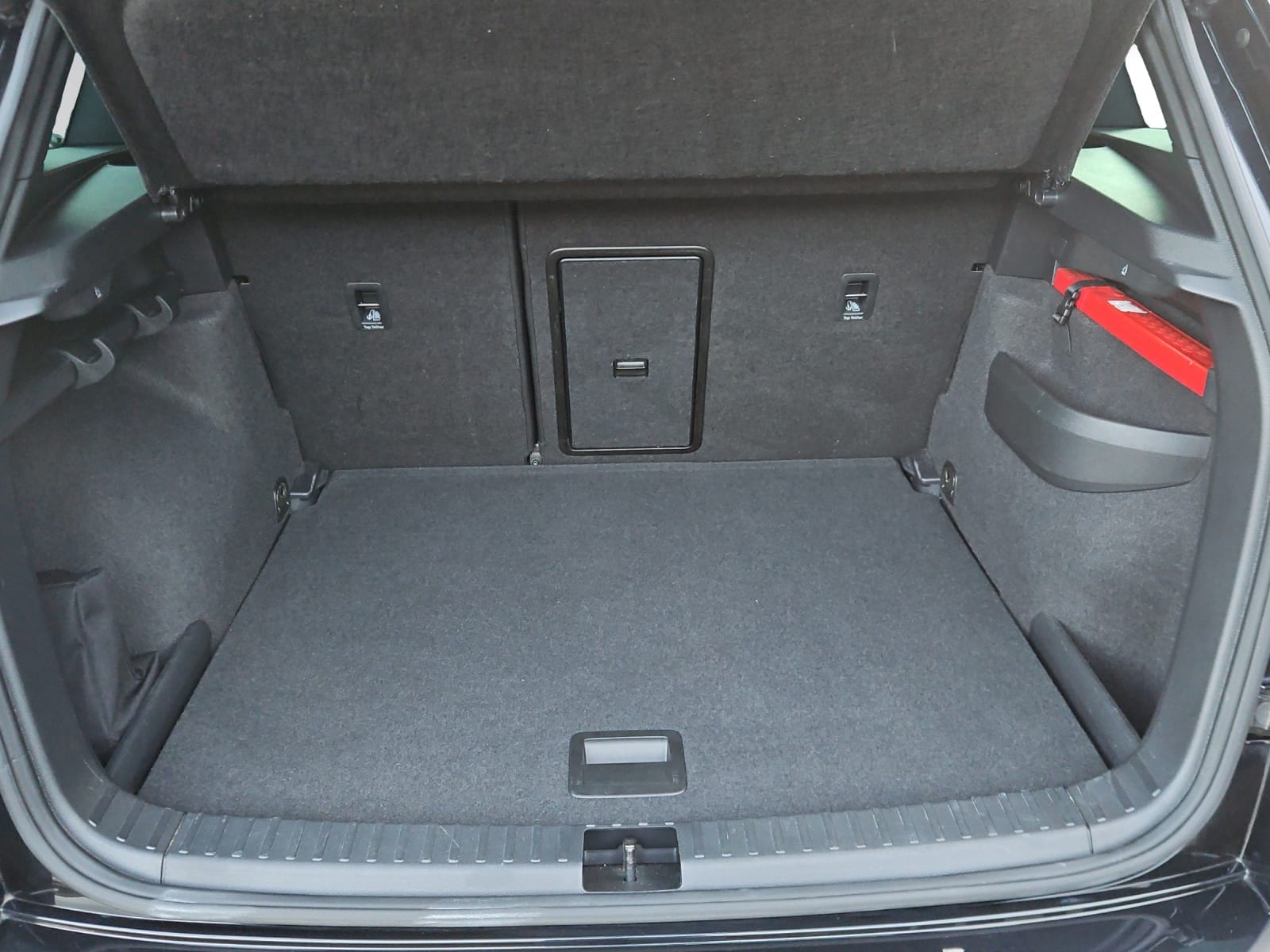 SKODA Skoda Karoq Sportline TSI 4x4-image-14