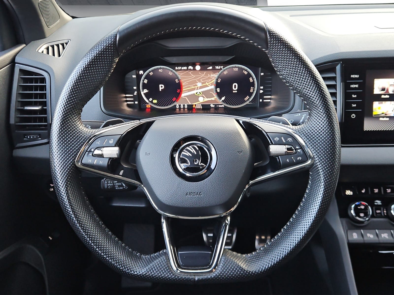 SKODA Skoda Karoq Sportline TSI 4x4-image-7
