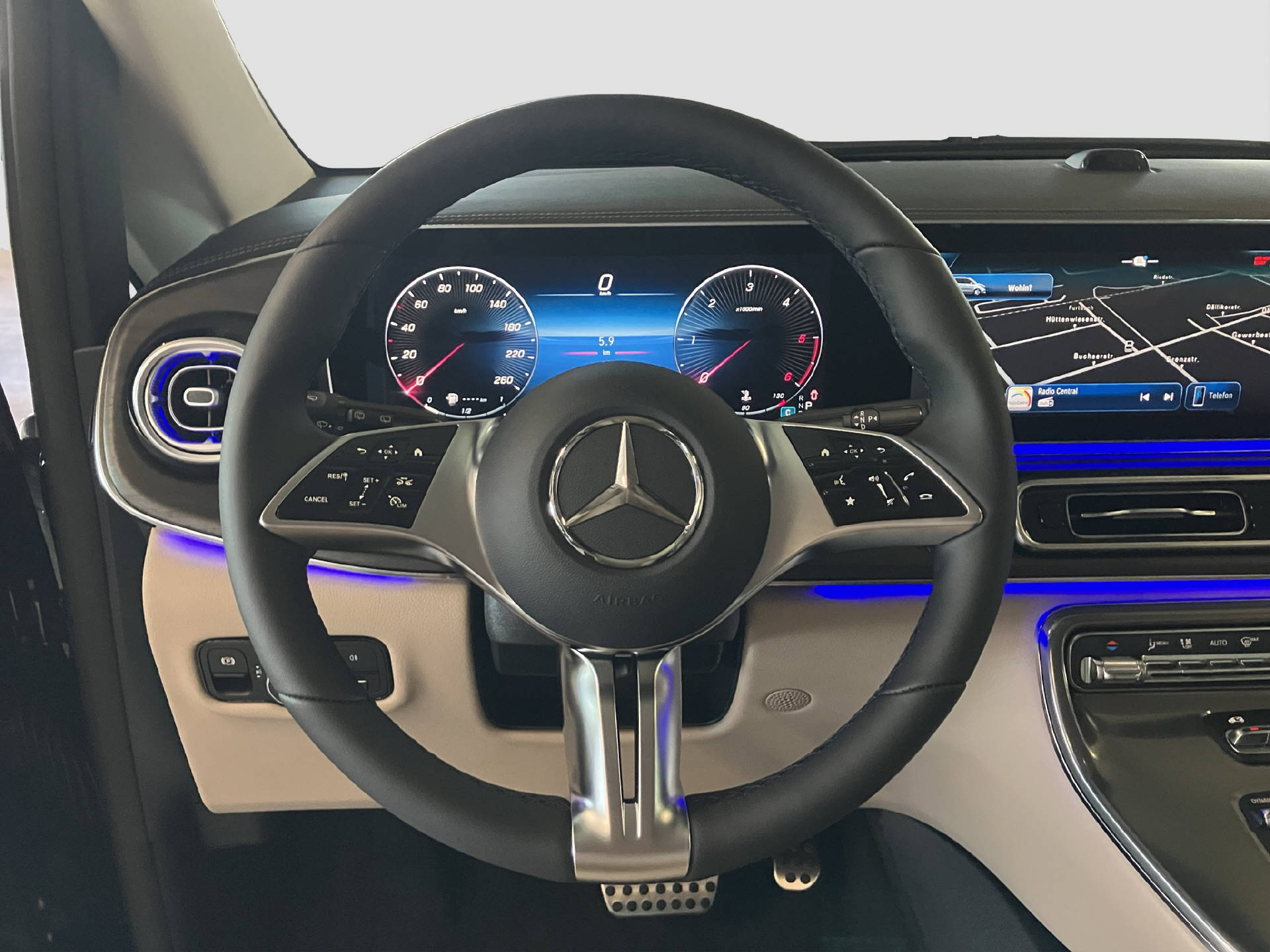 MERCEDES-BENZ V 300 d Exclusive extra lang Swiss Edit.-image-9