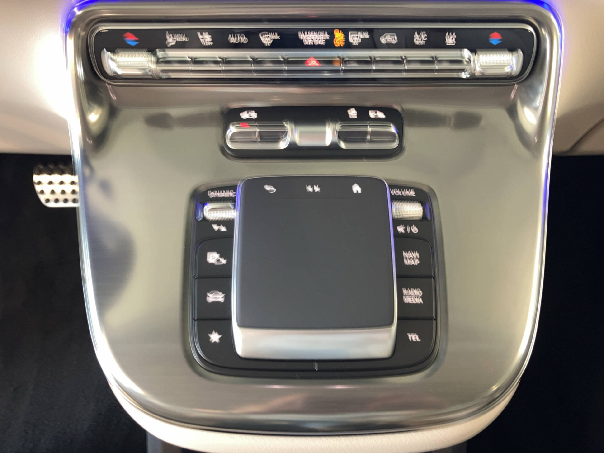 MERCEDES-BENZ V 300 d Exclusive extra lang Swiss Edit.-image-10