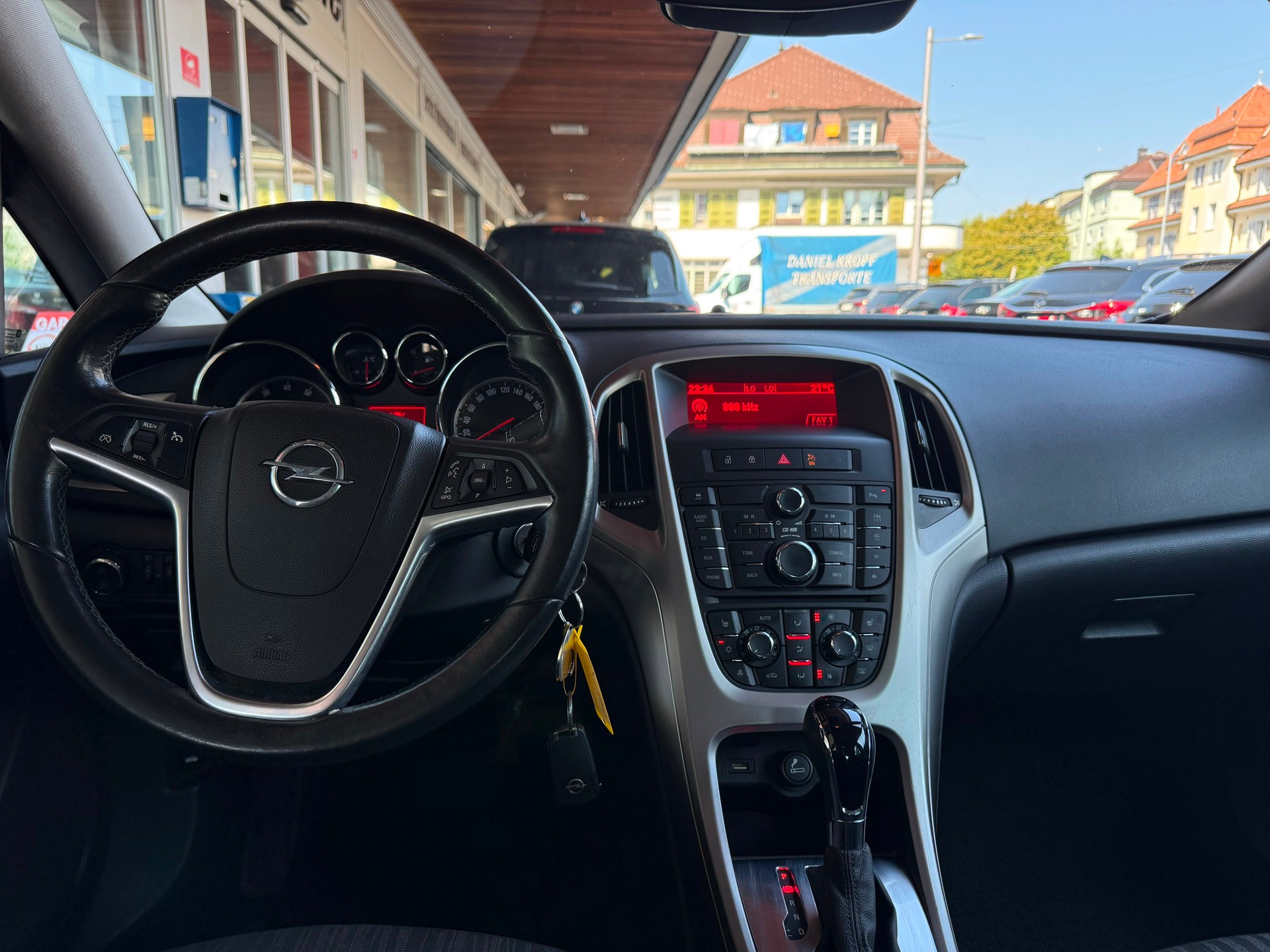 OPEL Astra 1.6i 16V Enjoy Automatic-image-8