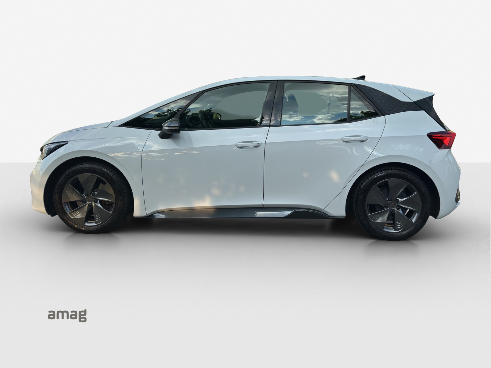 CUPRA Born 58 kWh-showroom-element-1