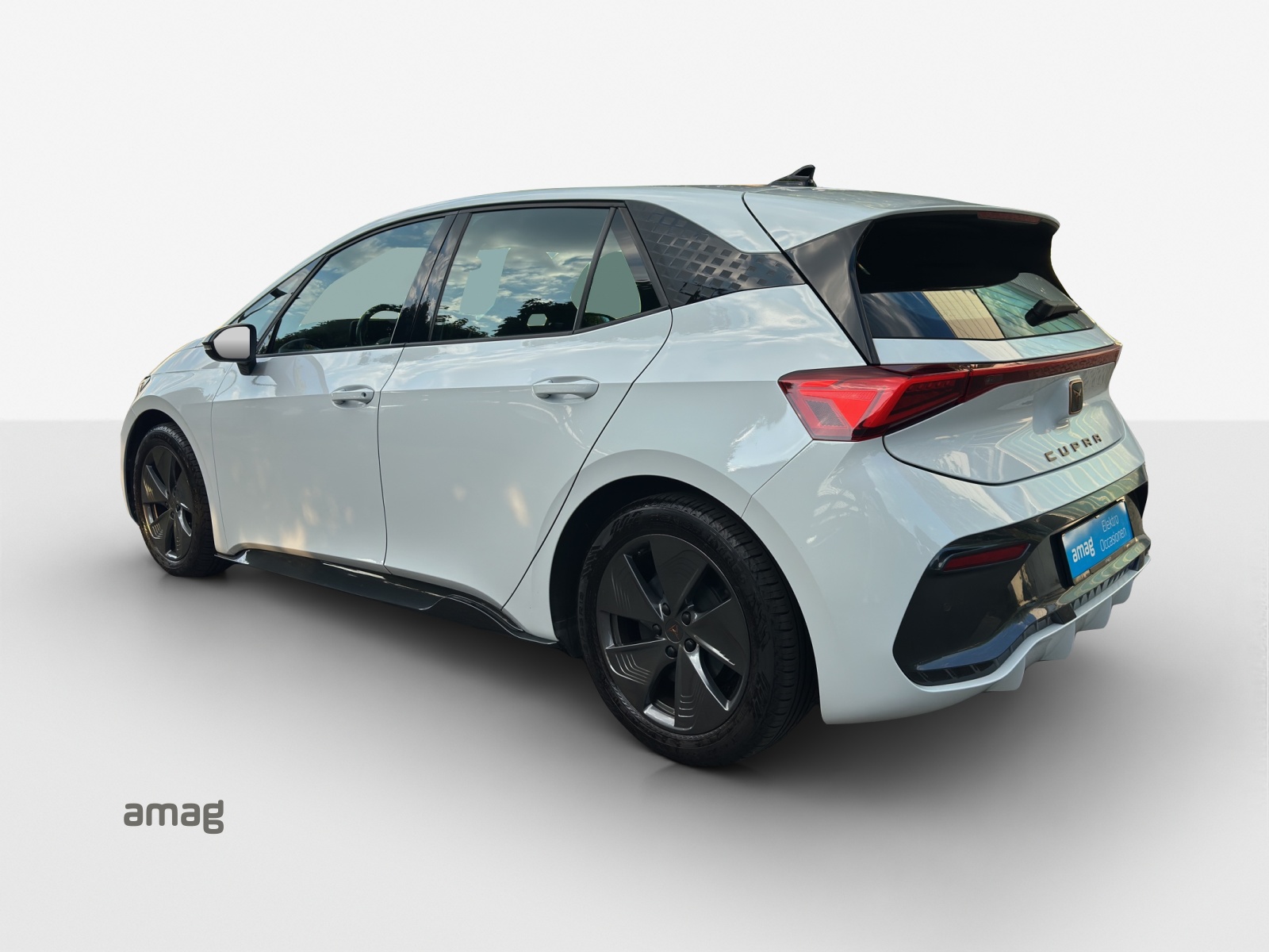 CUPRA Born 58 kWh-showroom-element-2