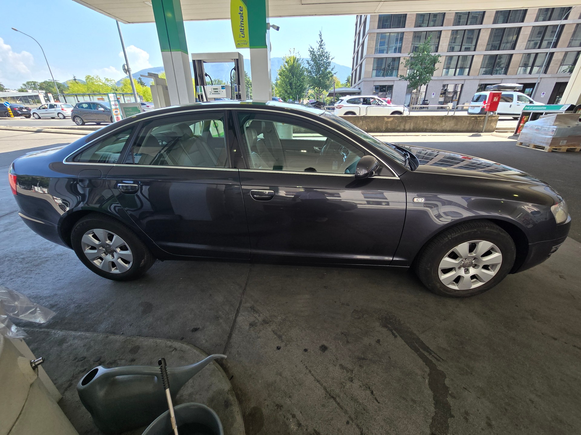 AUDI A6-image-5