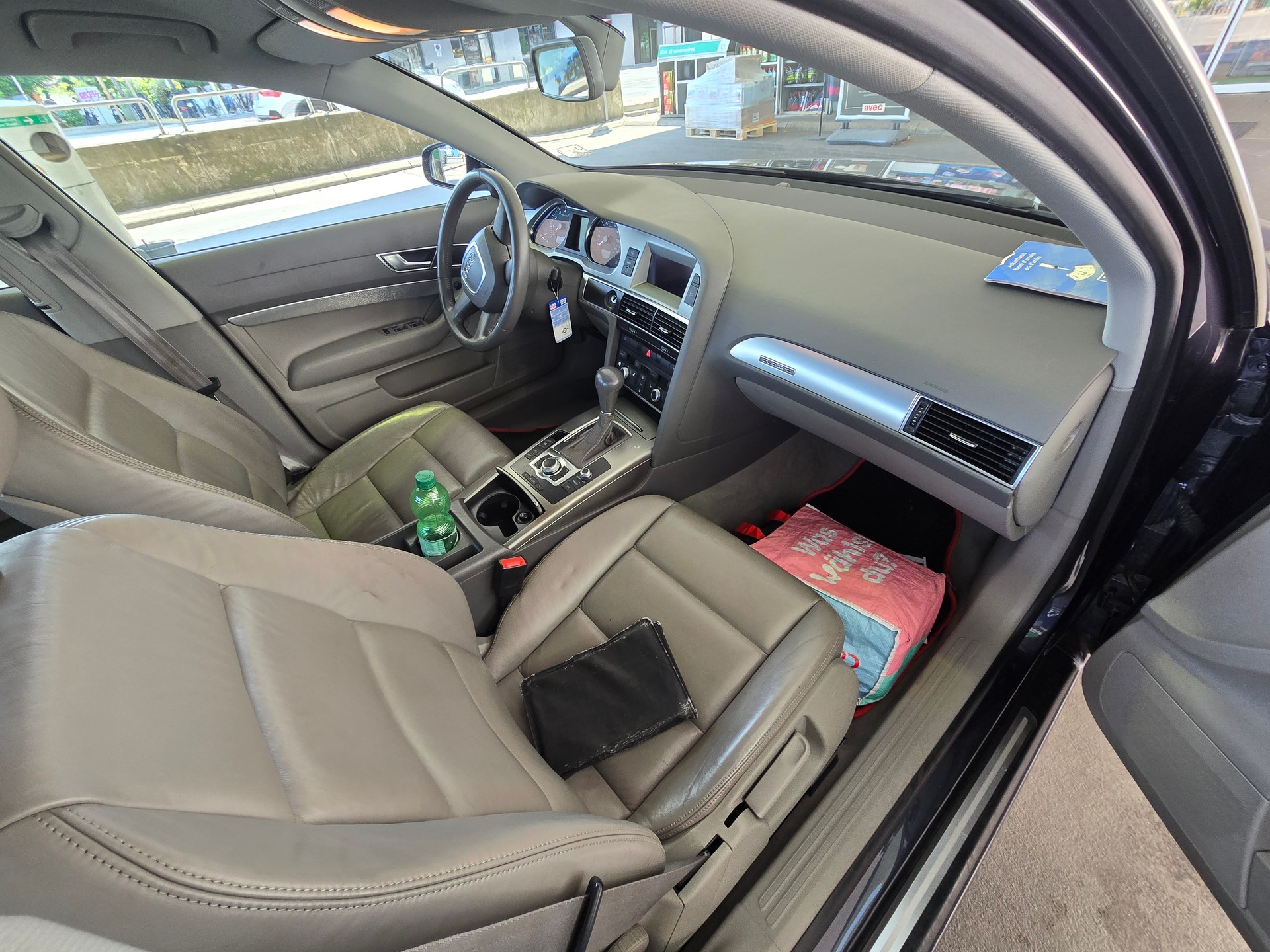 AUDI A6-image-7