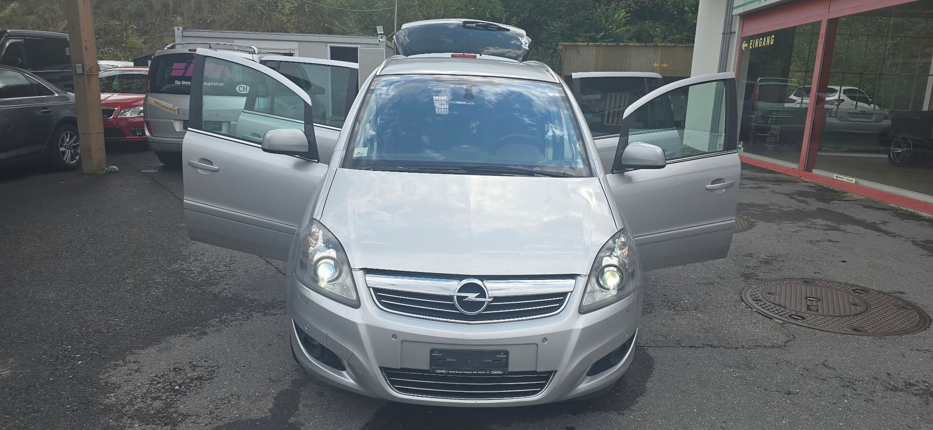 OPEL Zafira 2.2i 16V Anniversary Edition Automatic-image-8