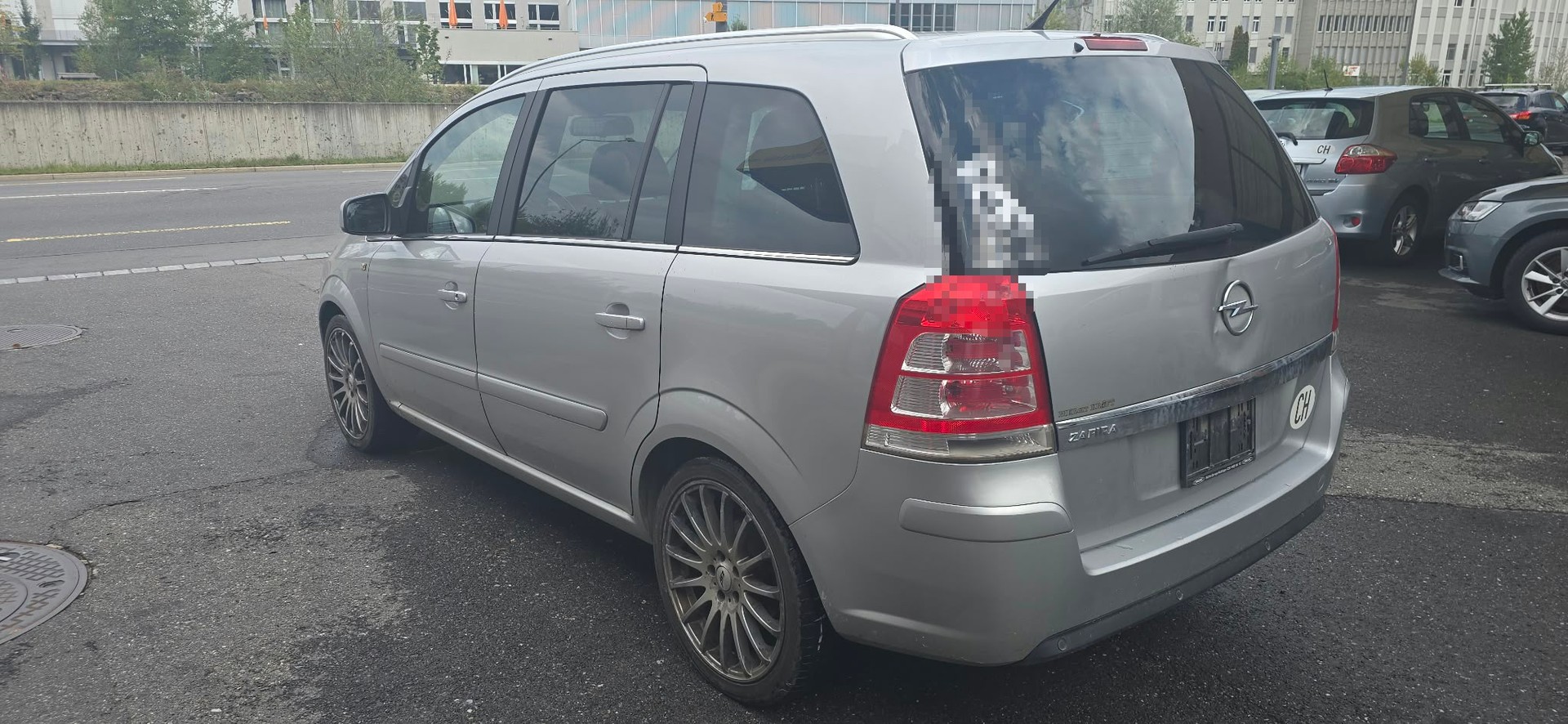 OPEL Zafira 2.2i 16V Anniversary Edition Automatic-image-3