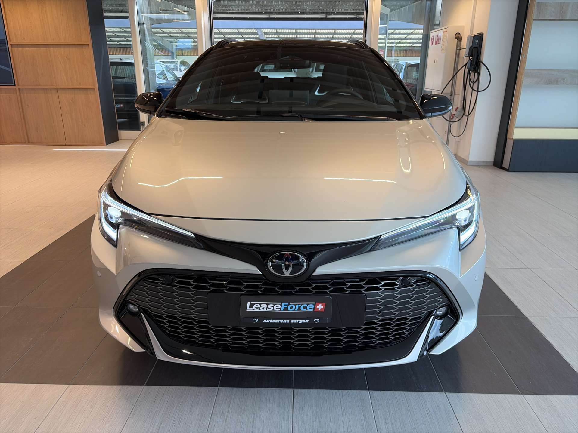TOYOTA Corolla Touring Sports 2.0 HSD GR Sport e-CVT Automat-image-10
