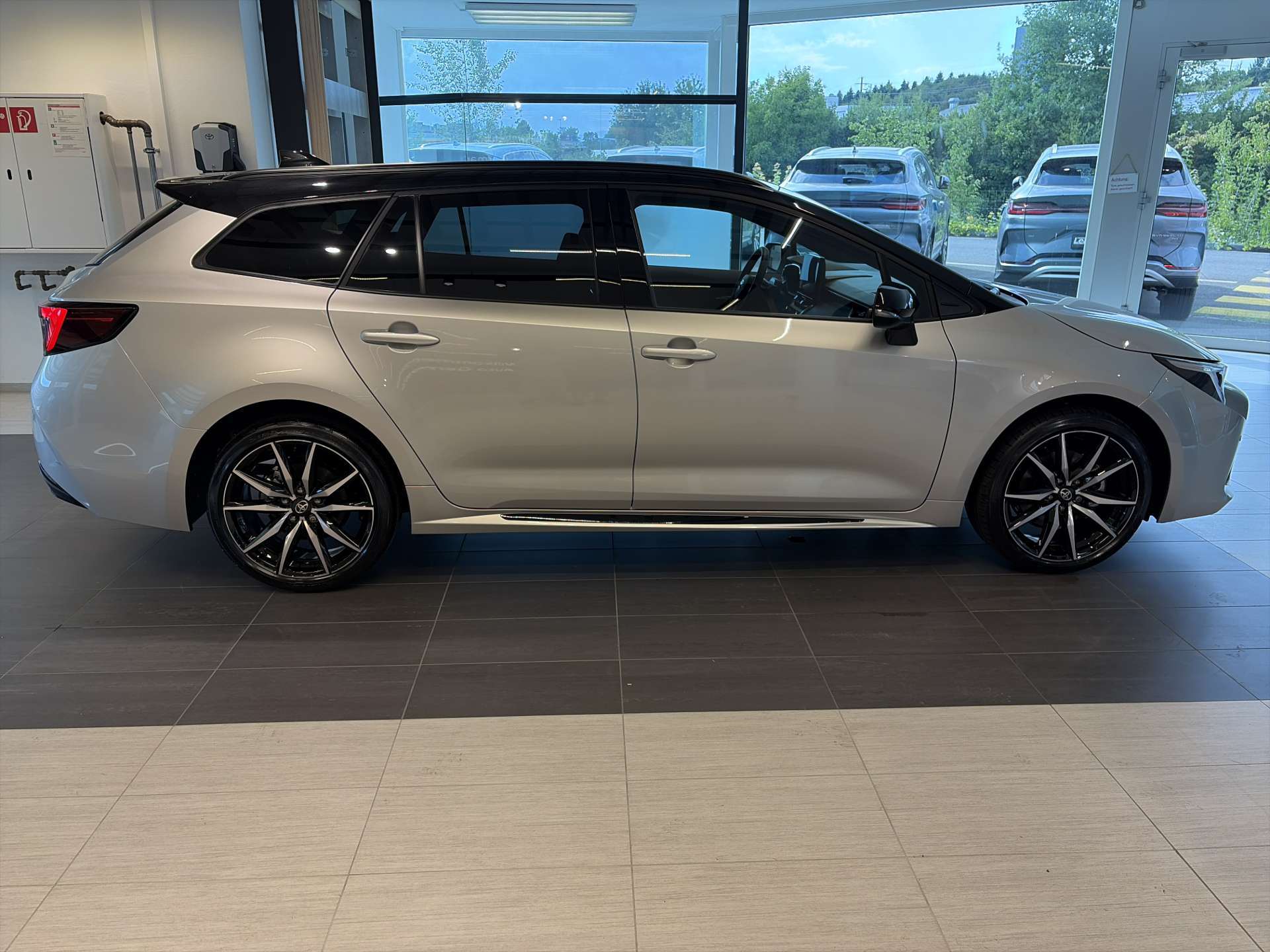 TOYOTA Corolla Touring Sports 2.0 HSD GR Sport e-CVT Automat-image-13