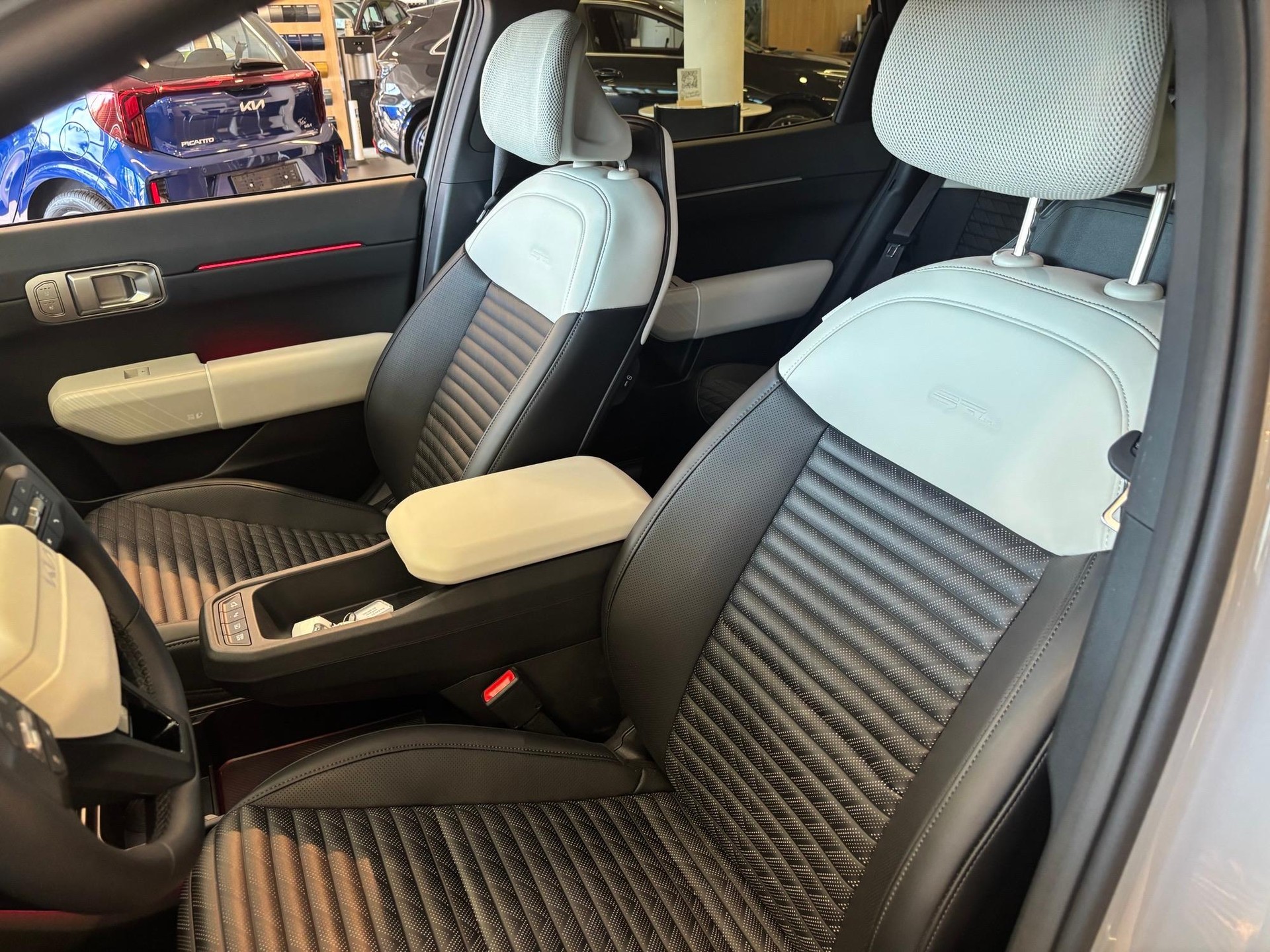 KIA EV4 81 kWh GT-Line-image-6