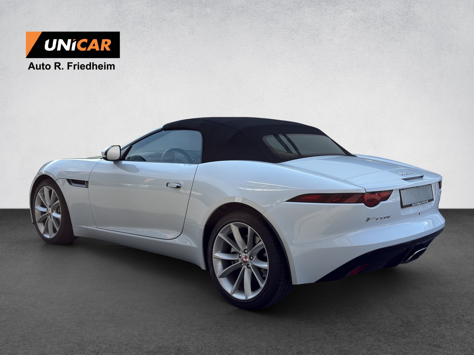 JAGUAR F-Type Convertible 2.0 I4 R-Dynamik Automatik-image-4