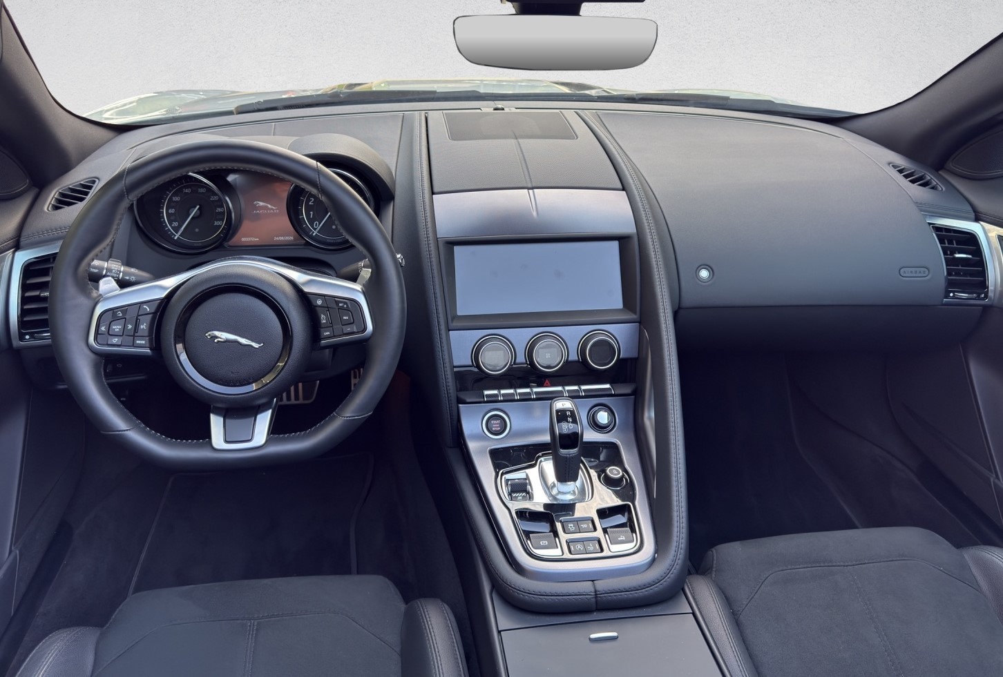 JAGUAR F-Type Convertible 2.0 I4 R-Dynamik Automatik-image-19