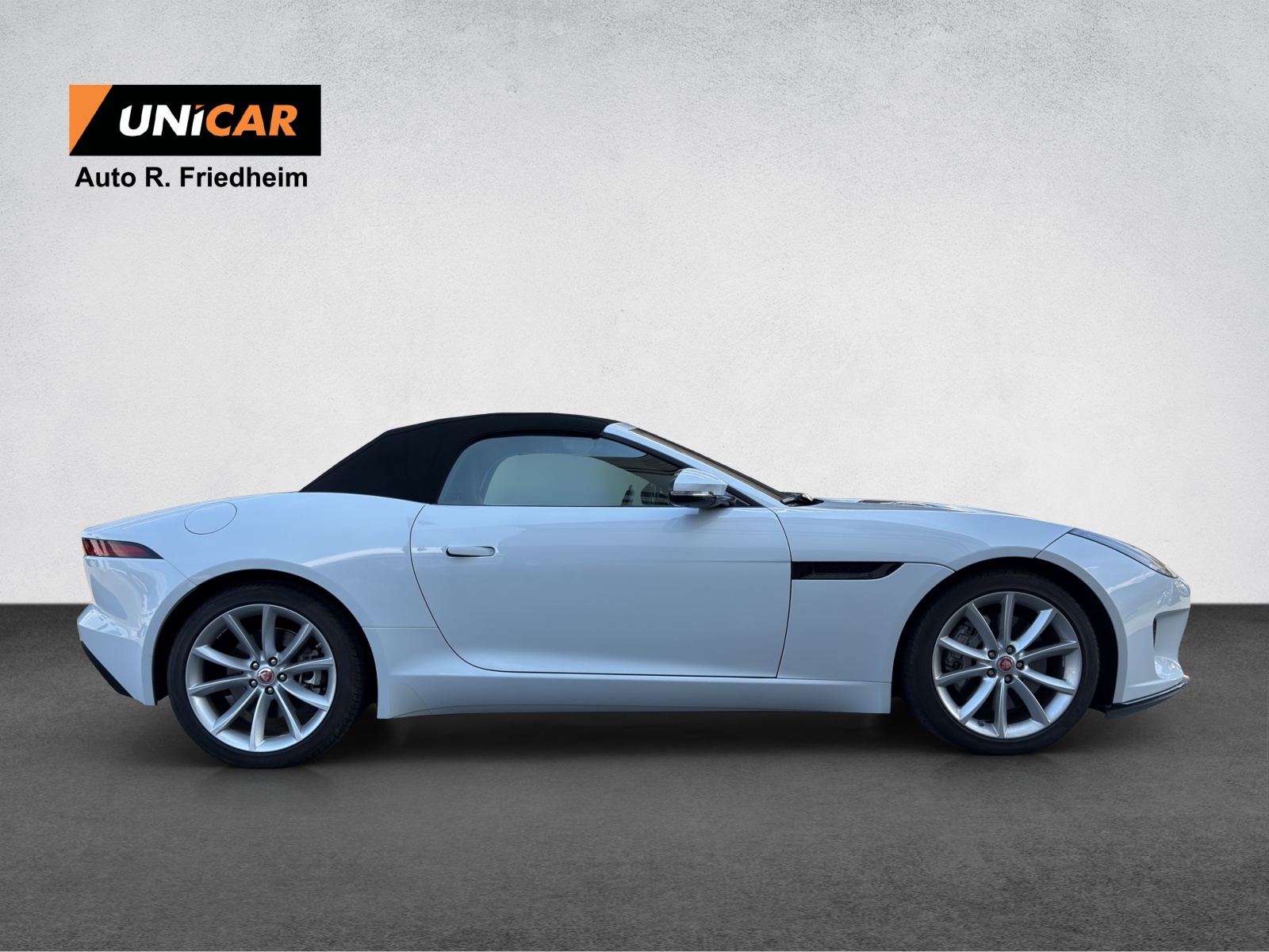 JAGUAR F-Type Convertible 2.0 I4 R-Dynamik Automatik-image-7