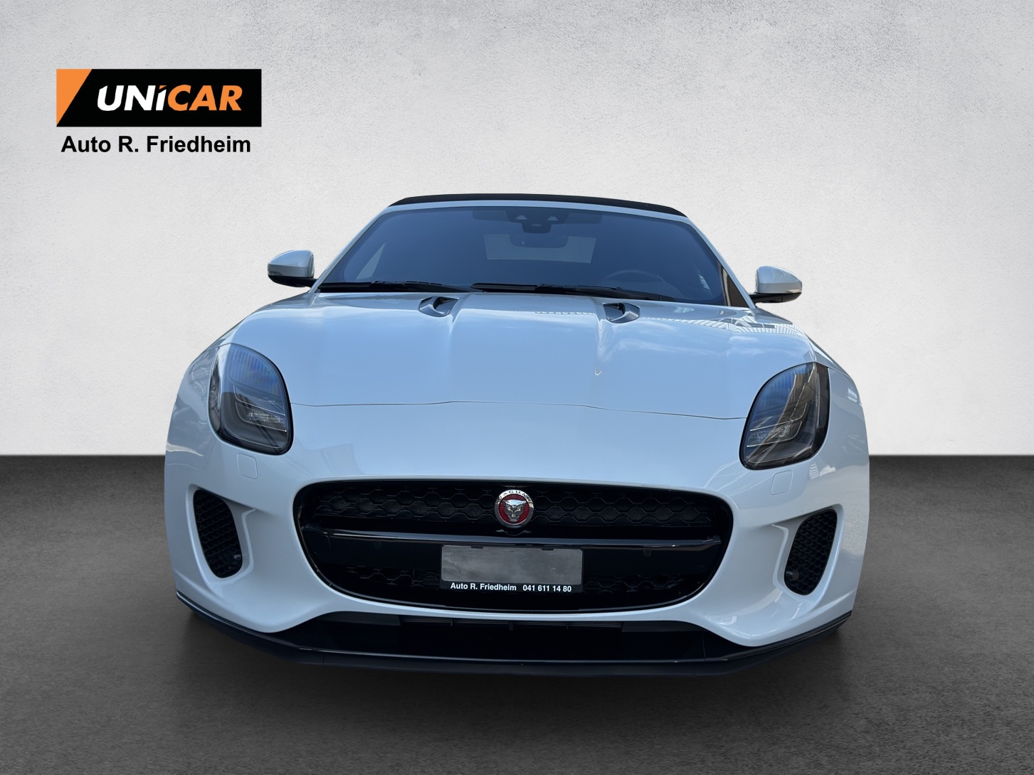 JAGUAR F-Type Convertible 2.0 I4 R-Dynamik Automatik-showroom-element-1