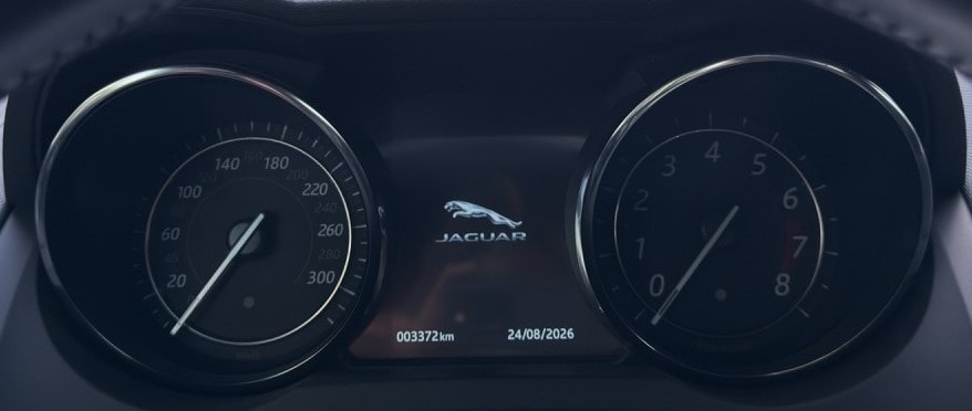 JAGUAR F-Type Convertible 2.0 I4 R-Dynamik Automatik-image-17