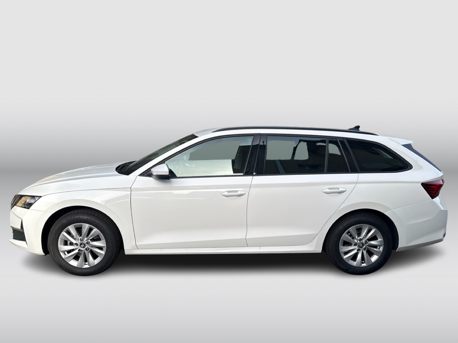 SKODA Octavia Combi 2.0 TDI DSG Selection-image-2