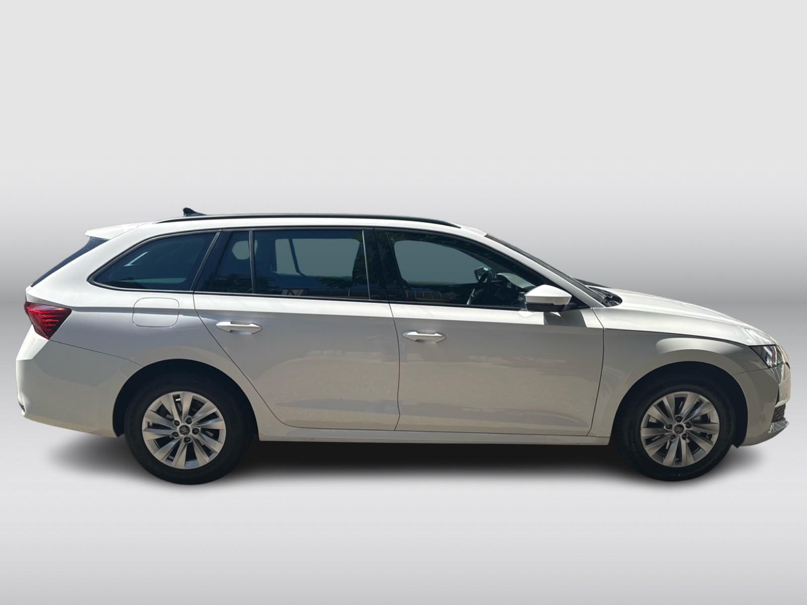 SKODA Octavia Combi 2.0 TDI DSG Selection-image-6