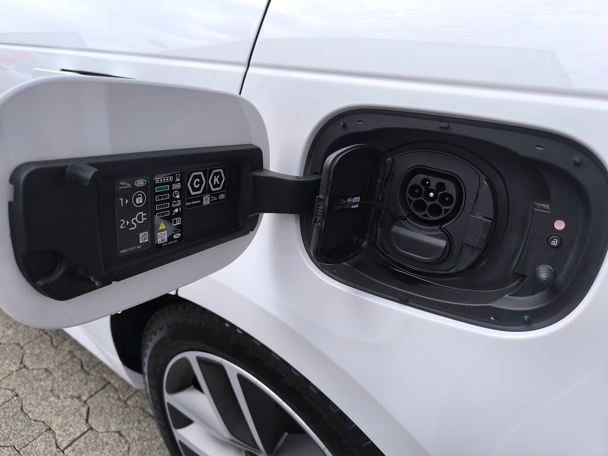 LAND ROVER Range Rover Sport P550e 3.0 Si6 PHEV Autobiography Automatic-image-9