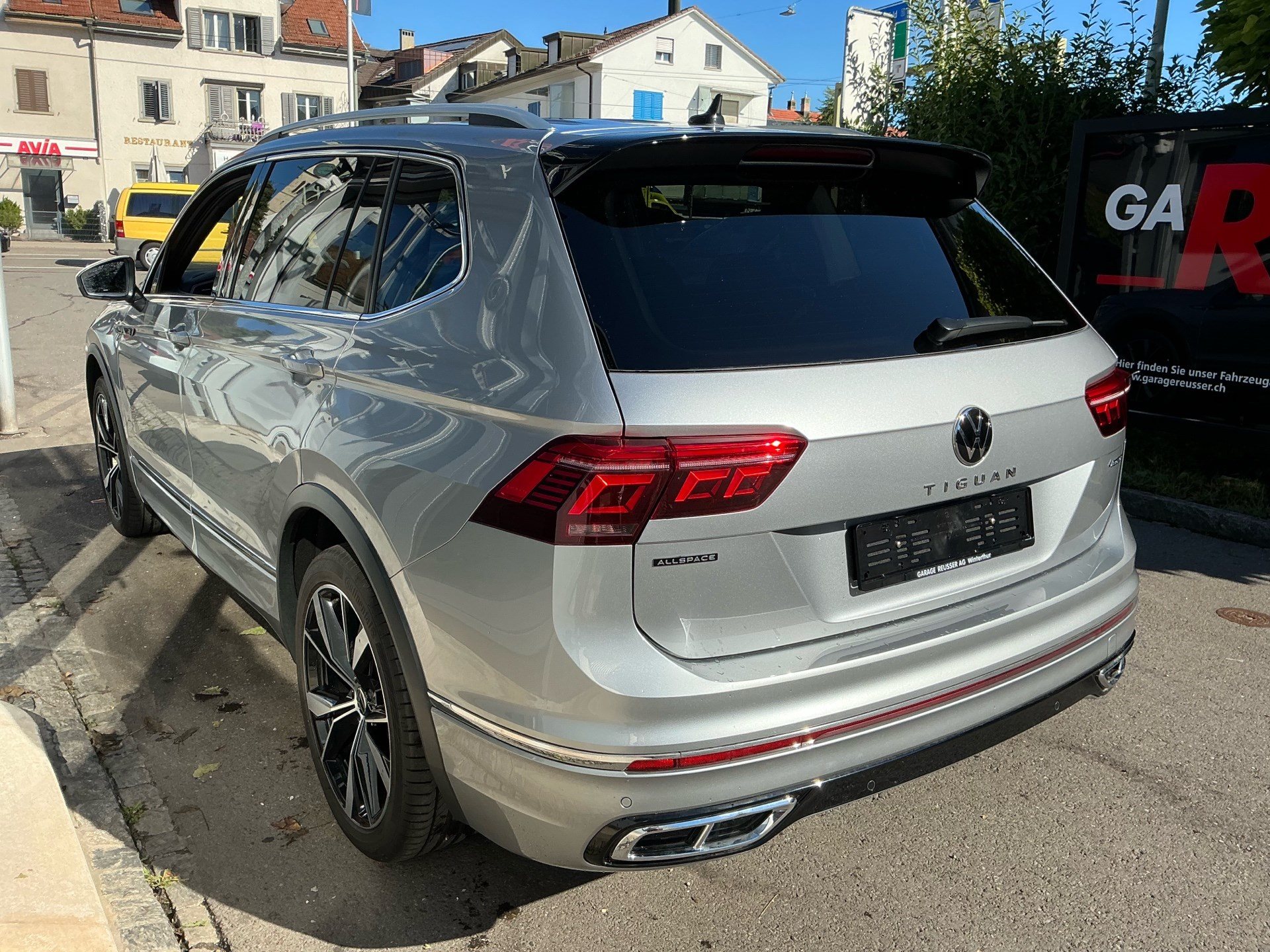 VW Tiguan Allspace R-Line 4Motion *** PANORAMADACH & ANHÄNGERKUPPLUNG ***-image-5