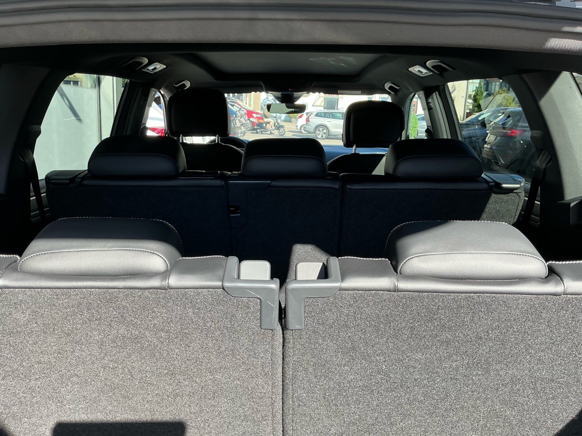 VW Tiguan Allspace R-Line 4Motion *** PANORAMADACH & ANHÄNGERKUPPLUNG ***-image-27