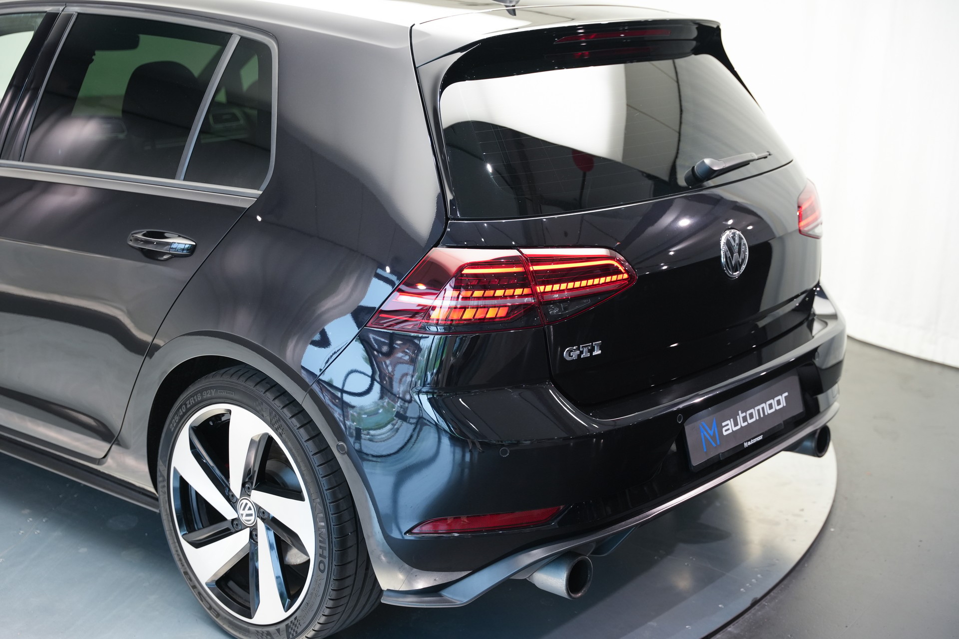 VW Golf 2.0 TSI GTI DSG *CH-Fahrzeug*-image-37
