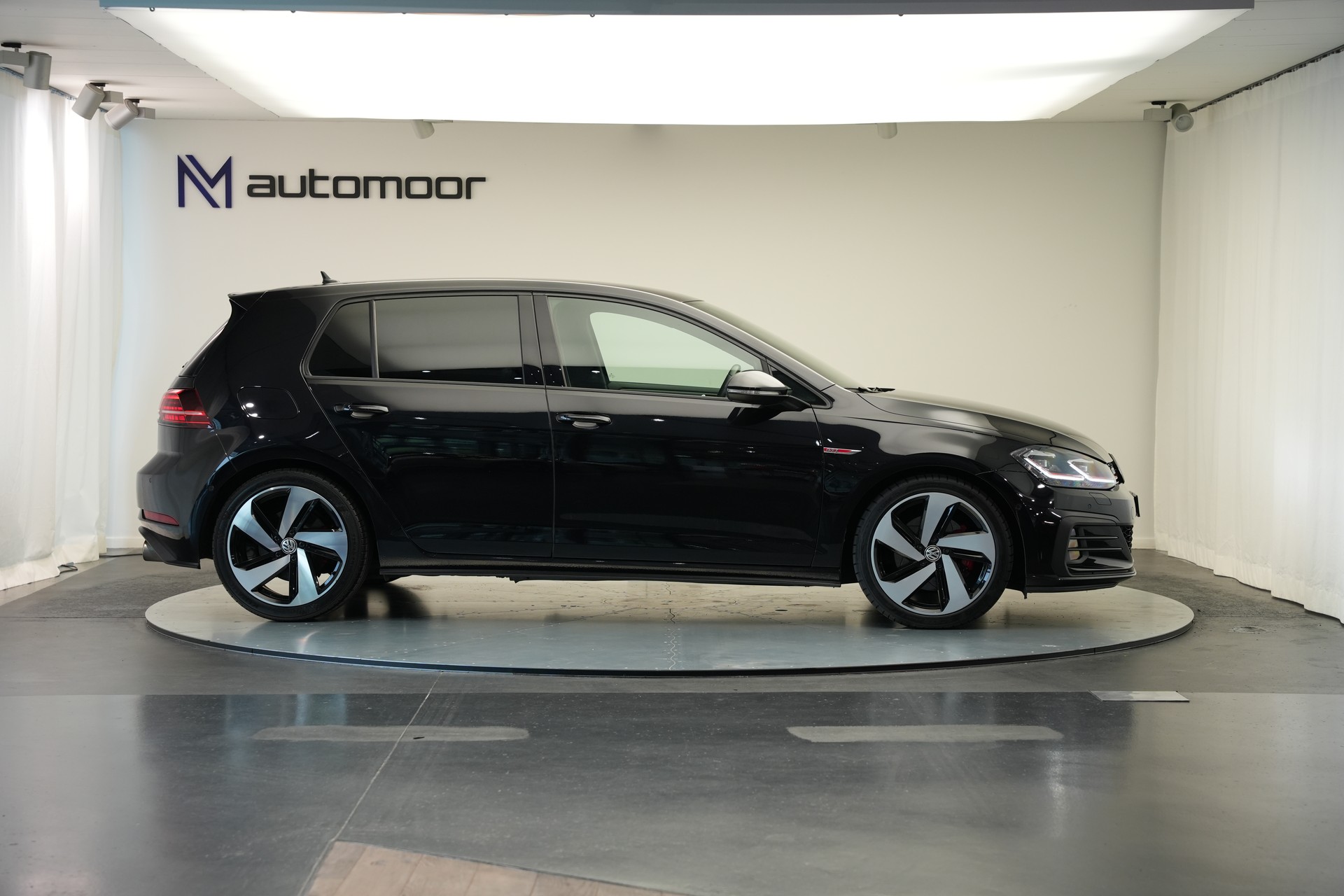 VW Golf 2.0 TSI GTI DSG *CH-Fahrzeug*-image-3