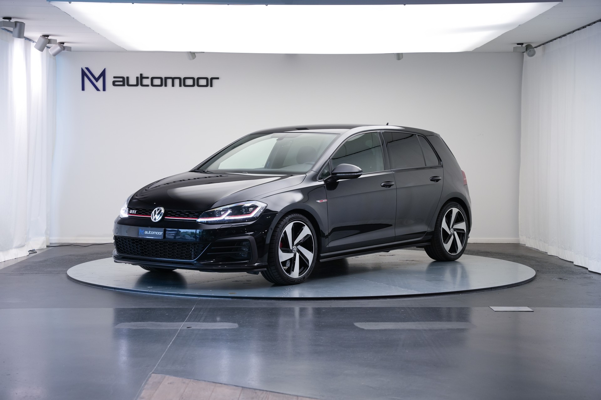 VW Golf 2.0 TSI GTI DSG *CH-Fahrzeug*-image-0