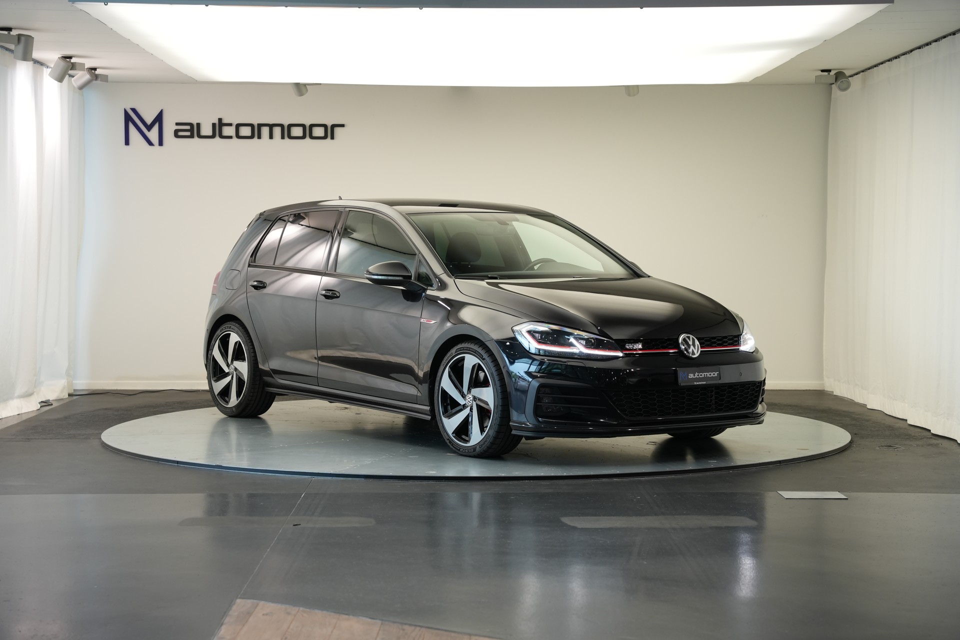 VW Golf 2.0 TSI GTI DSG *CH-Fahrzeug*-image-2